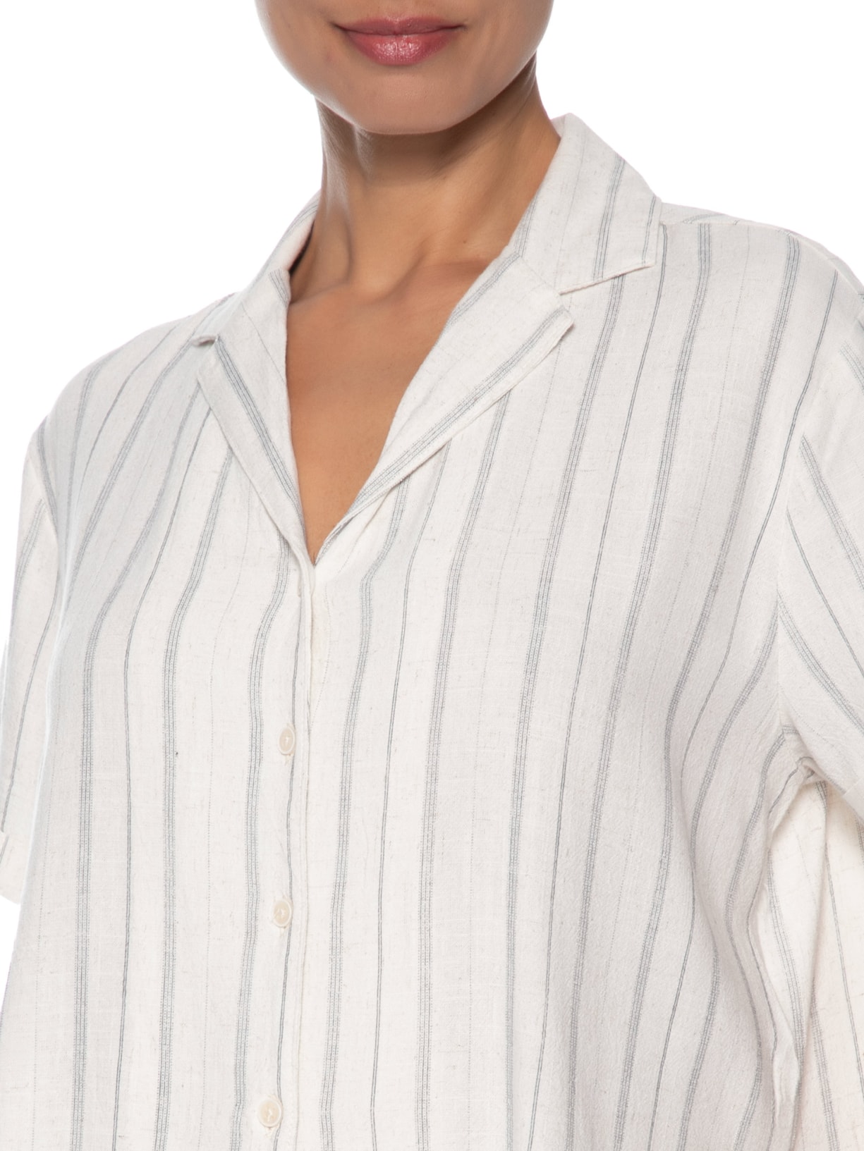 Camisa Feminina Listrada Com Linho Off White Basiq