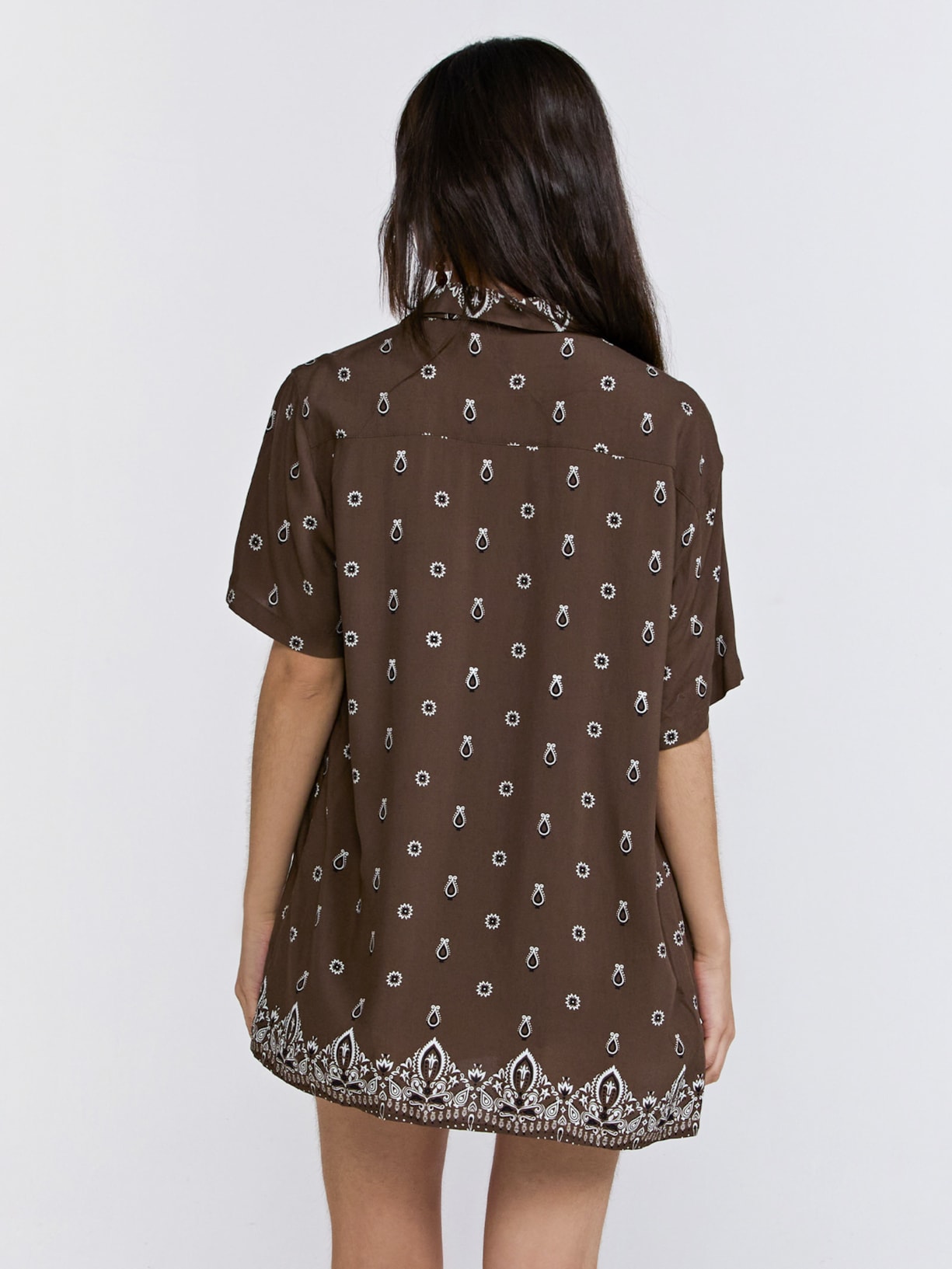 Camisa Feminina Lucia Marrom Triya