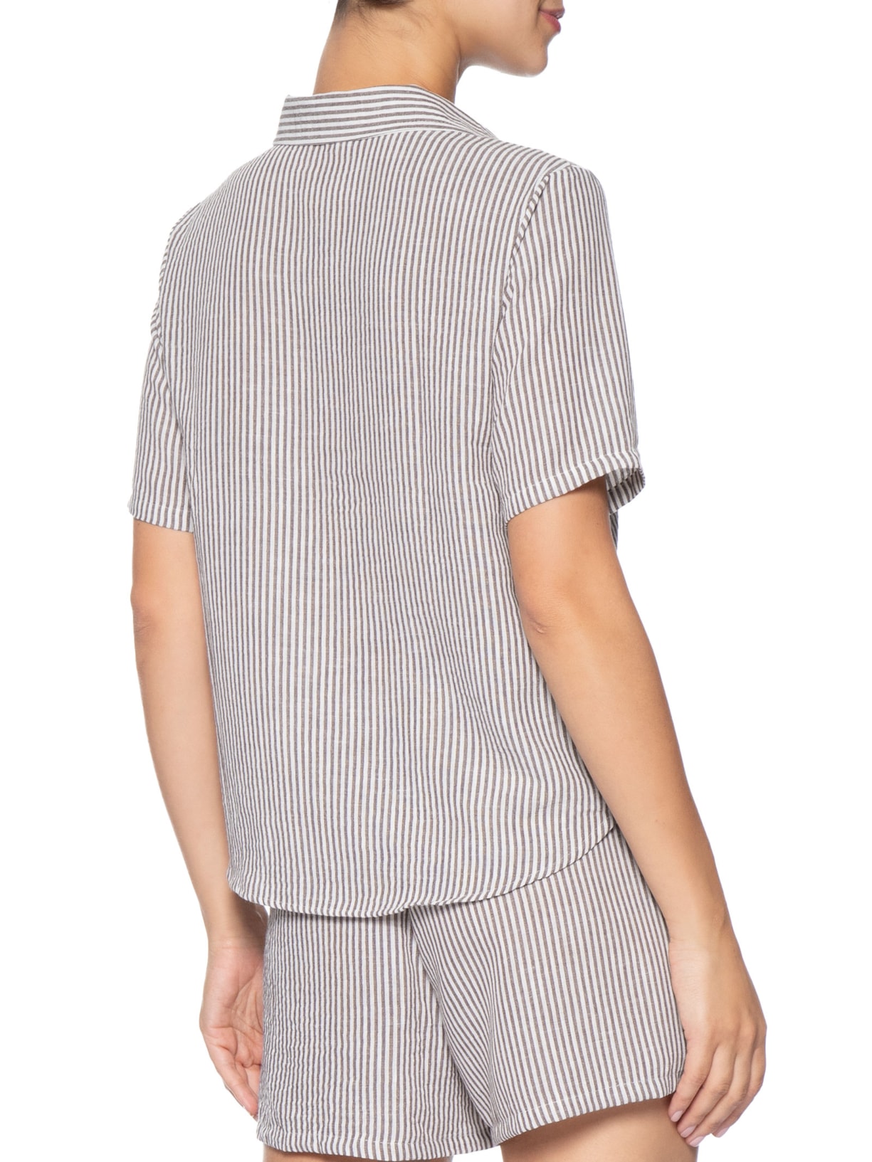 Camisa Feminina Manga Curta Listras Marrom Basiq