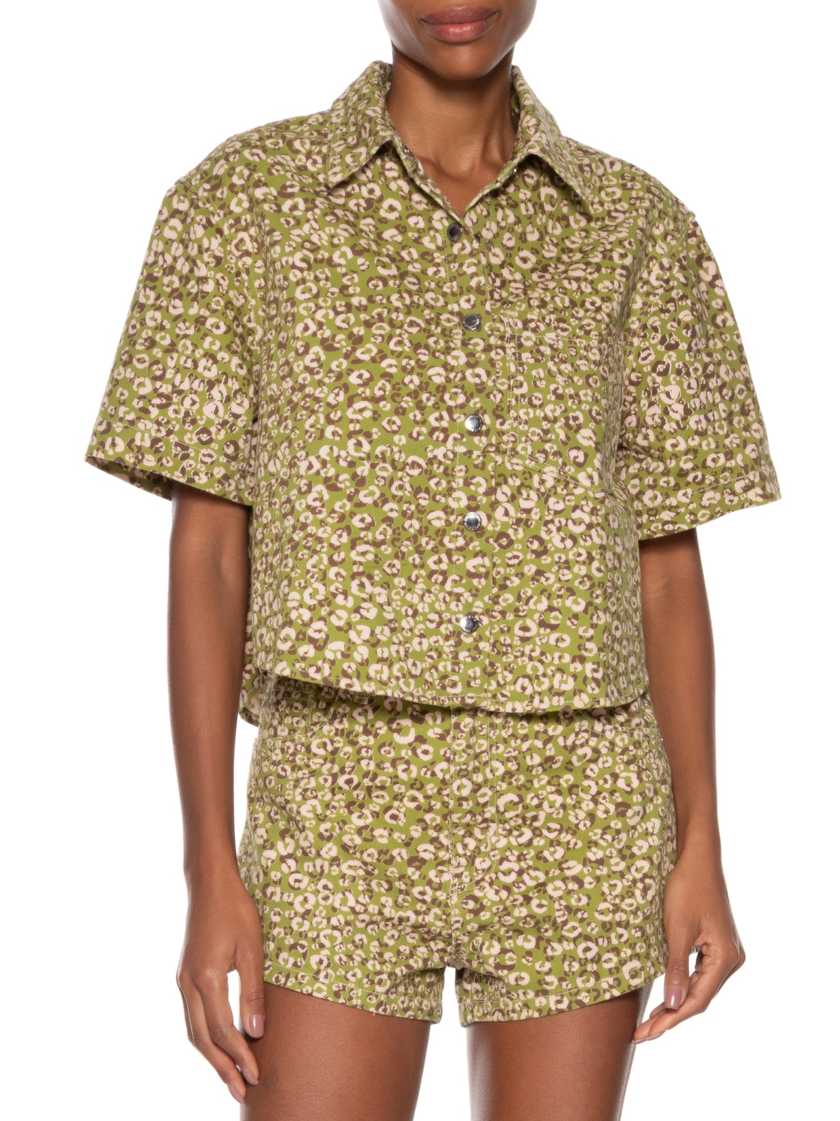 Camisa Feminina Sarja Manga Curta Estampada Onça Verde Animale Jeans