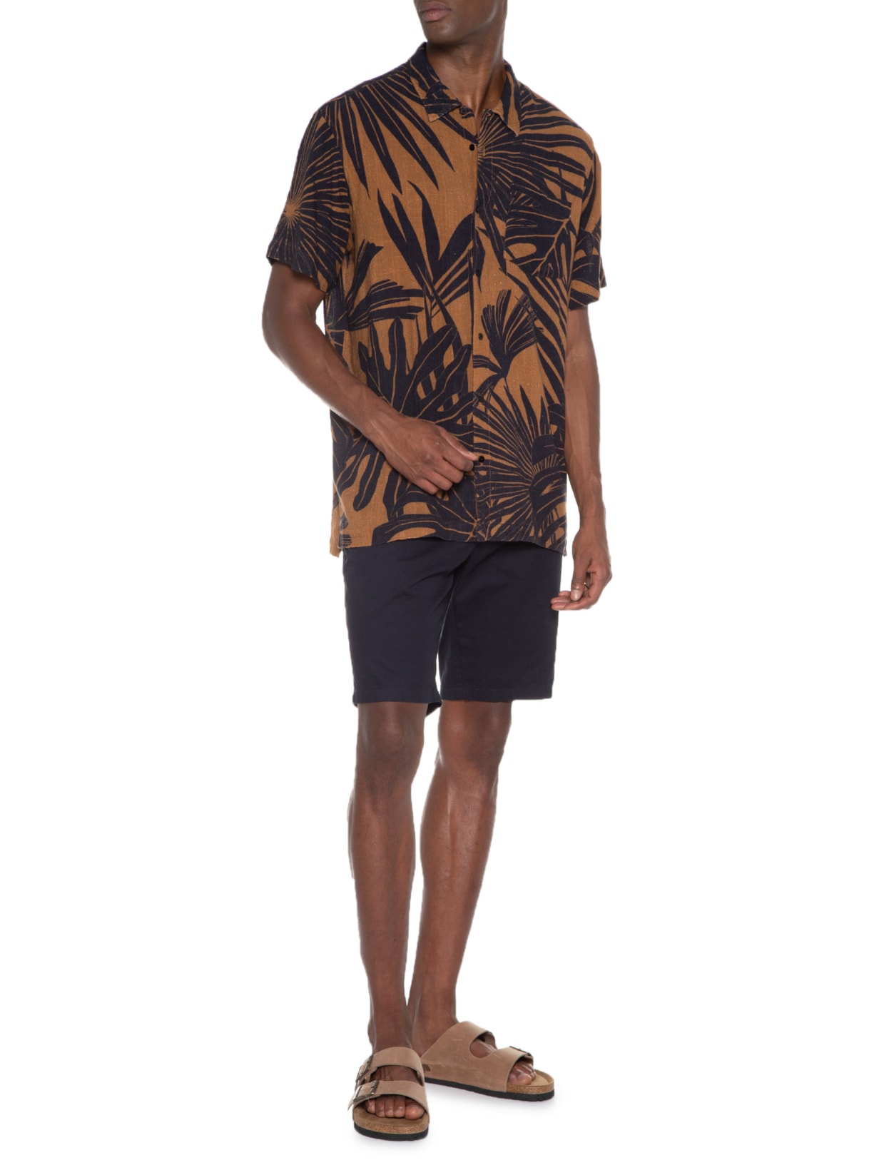 Camisa Masculina Tropi Leaf Manga Curta Marrom Osklen