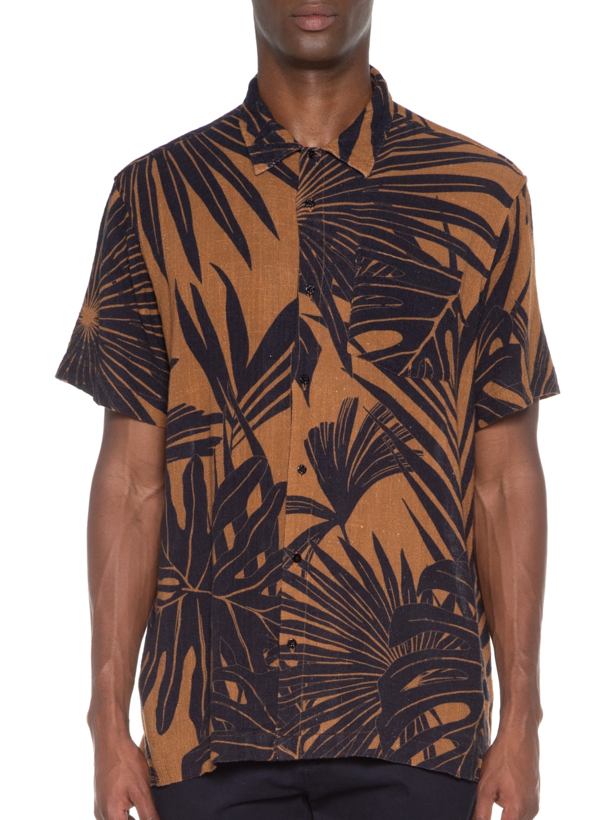 Camisa Masculina Tropi Leaf Manga Curta Marrom Osklen