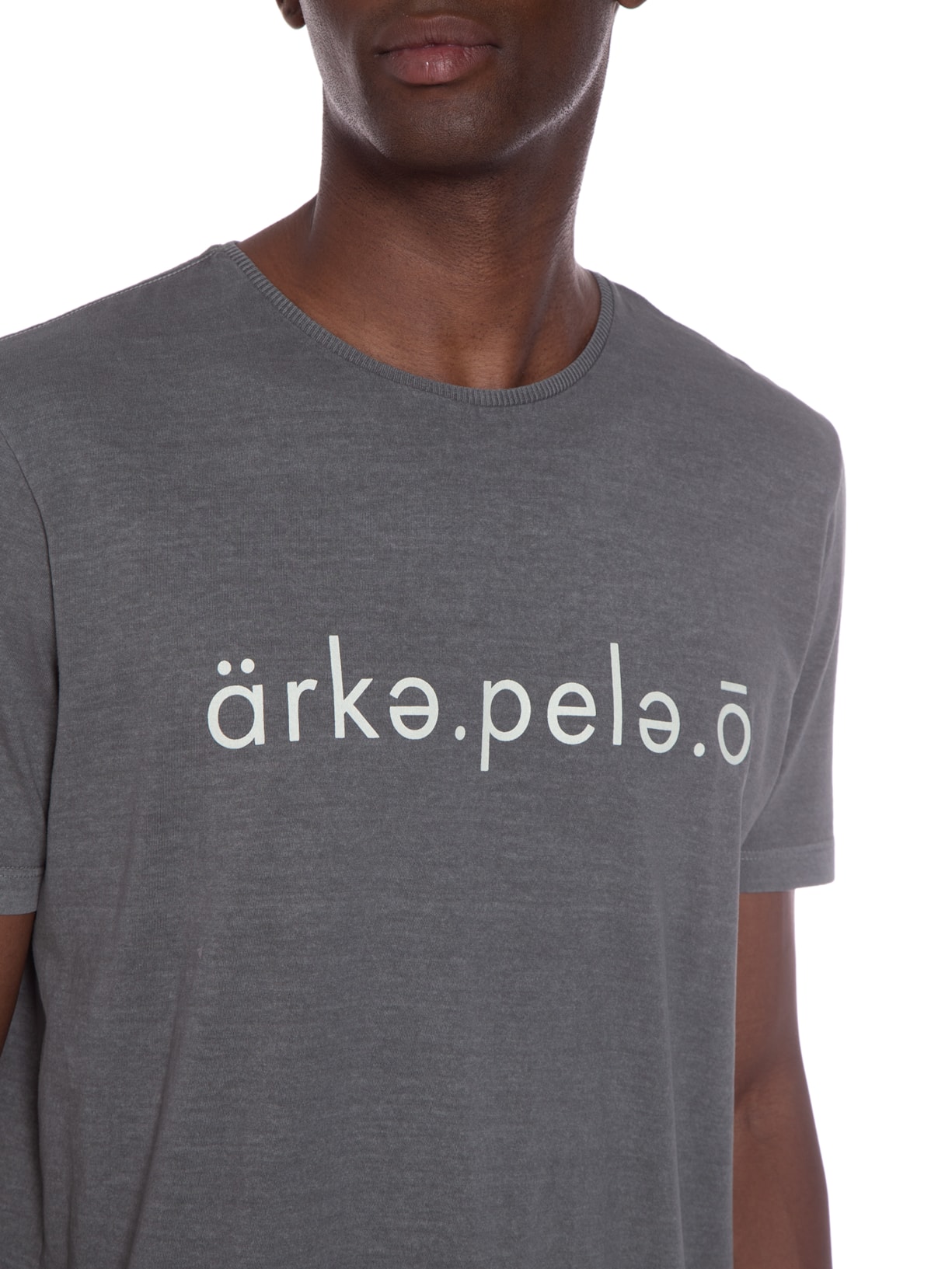 Camiseta Arkipelago Peito Cinza Kour