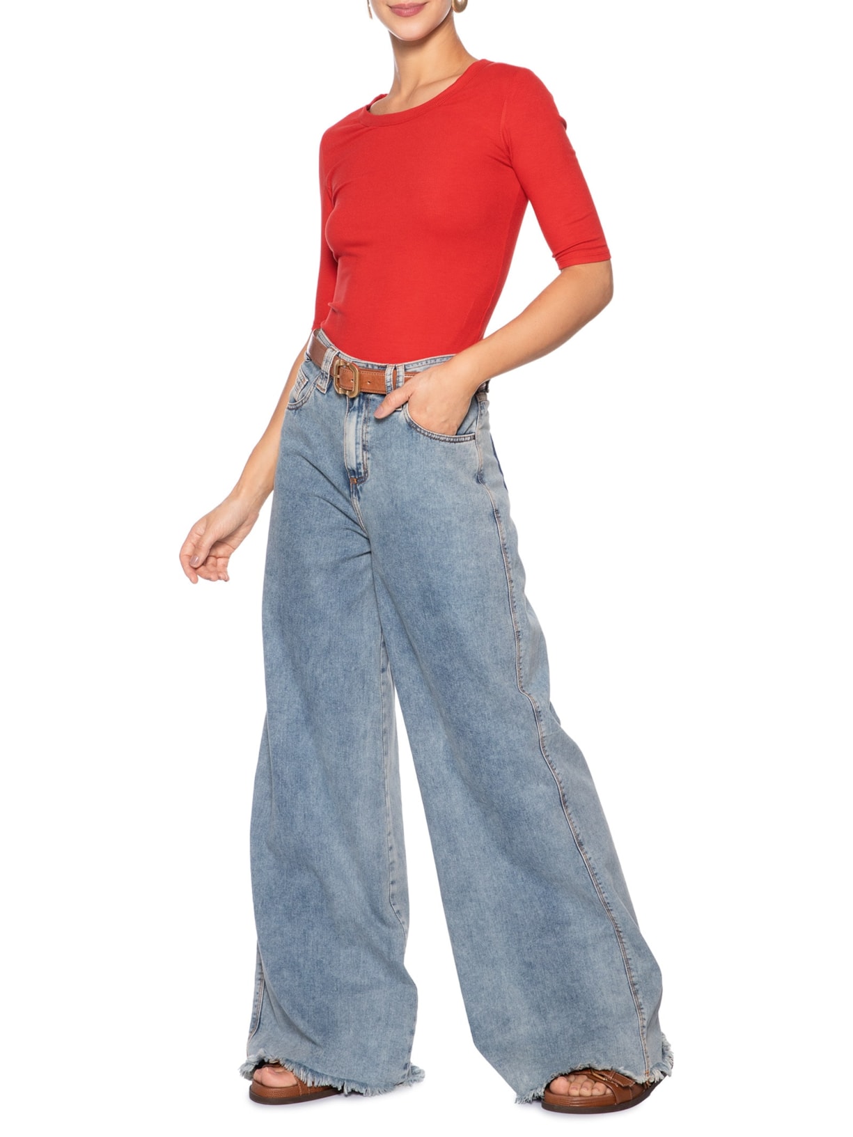 Camiseta Feminina Básica Com Manga Justa Vermelho Basiq