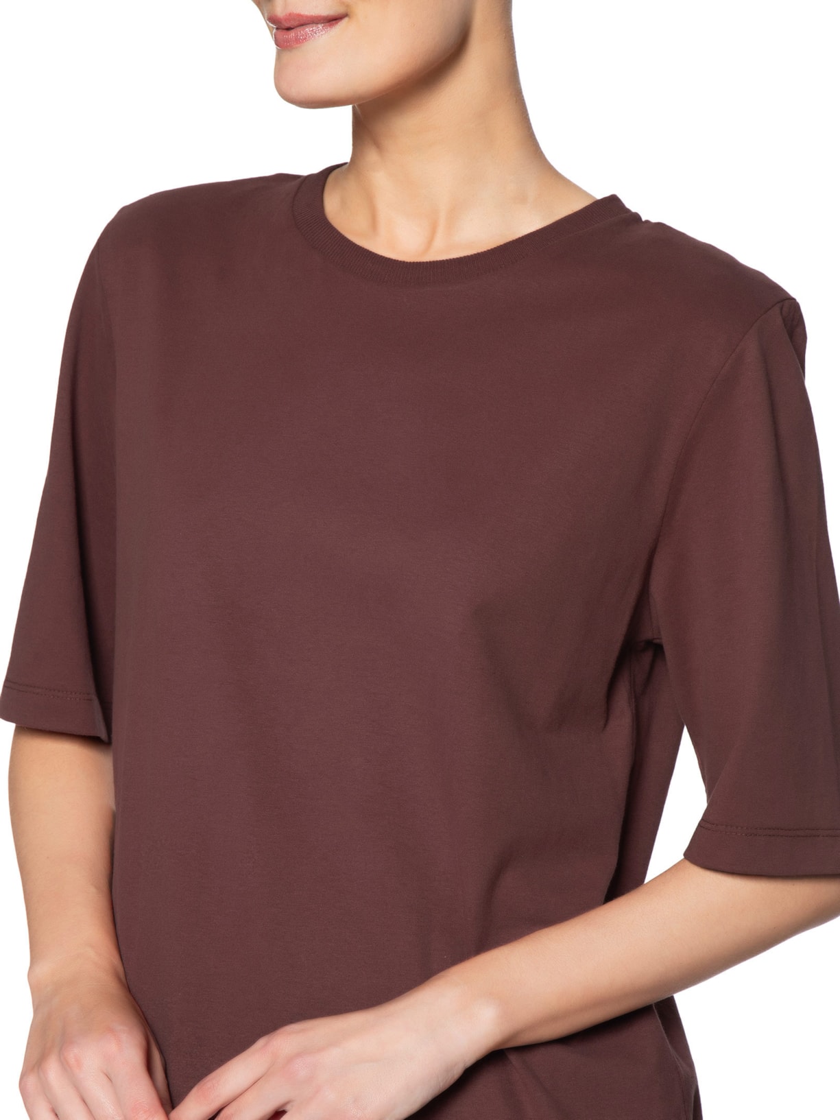 Camiseta Feminina Básica com Ombreira Marrom Dress To