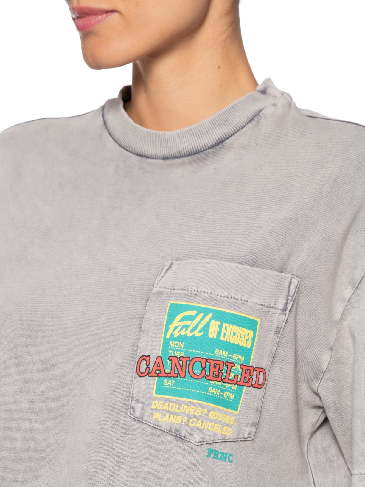 Camiseta Feminina Boxy Excuses Cinza Francesca