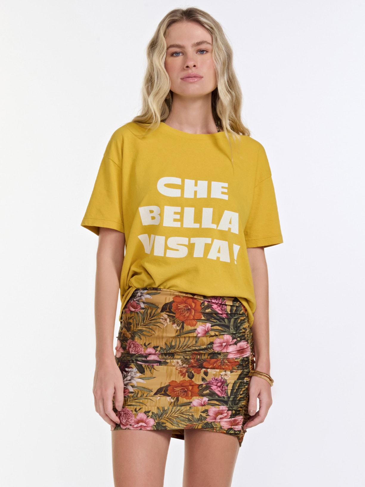 Camiseta Feminina Che Bella Vista Amarelo Triya