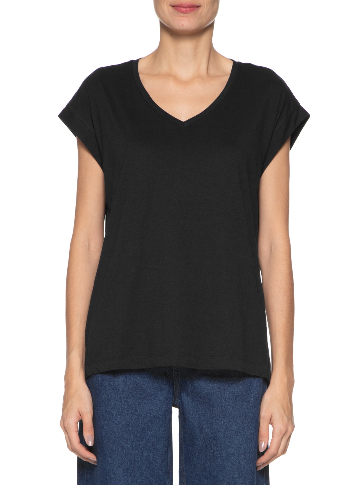 Camiseta Feminina Com Decote V Preto Basiq