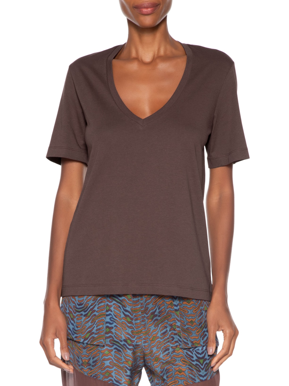 Camiseta Feminina De Algodão Pima Decote V Colors Marrom Animale