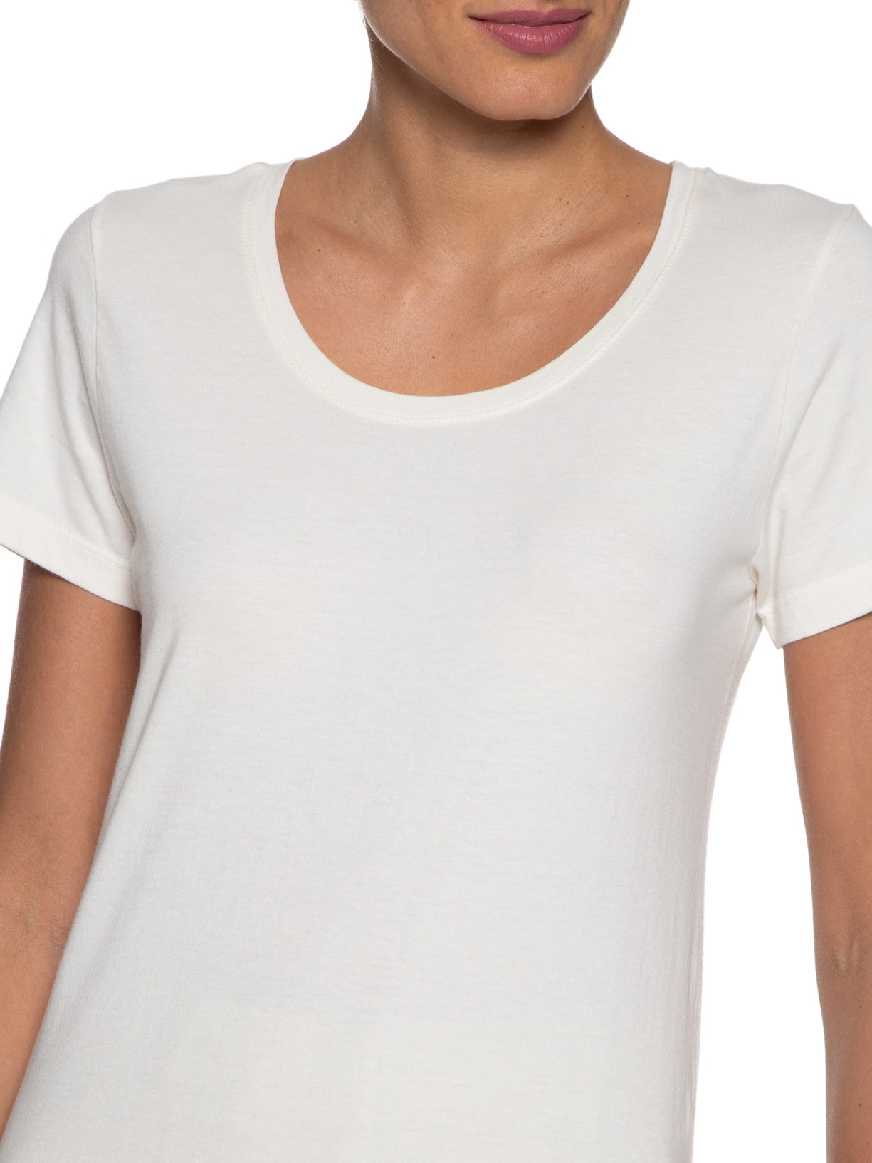 Camiseta Feminina Decote Redondo Básica Off White Basiq