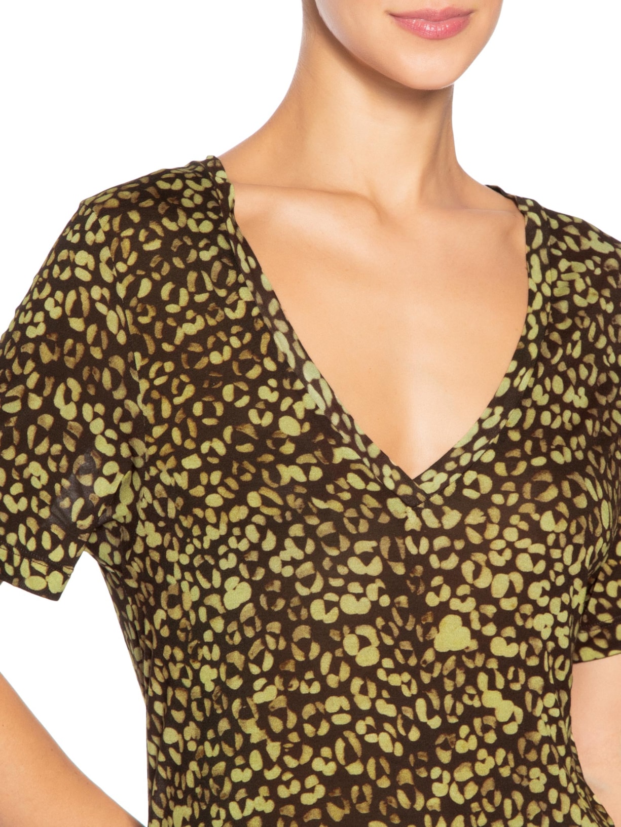 Camiseta Feminina Decote V Manga Curta Croco Tina Verde Animale