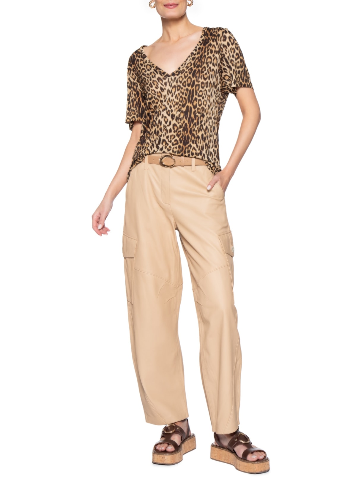 Camiseta Feminina Decote V Manga Curta Onça – Marrom Animale