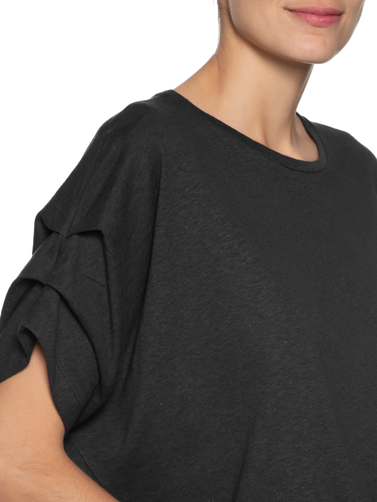 Camiseta Feminina Detalhe Ombro Preto Basiq