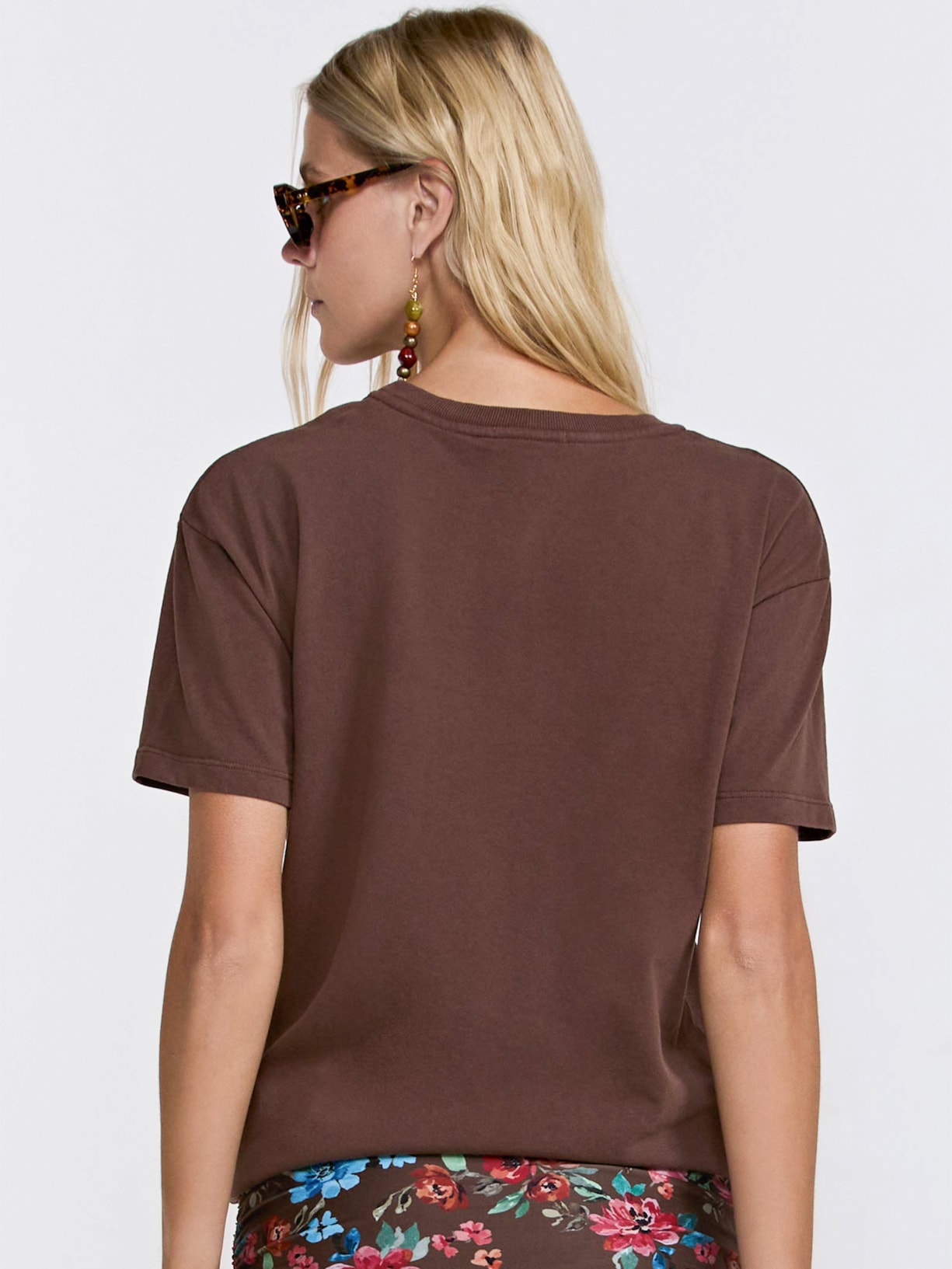 Camiseta Feminina Enjoy Marrom Triya