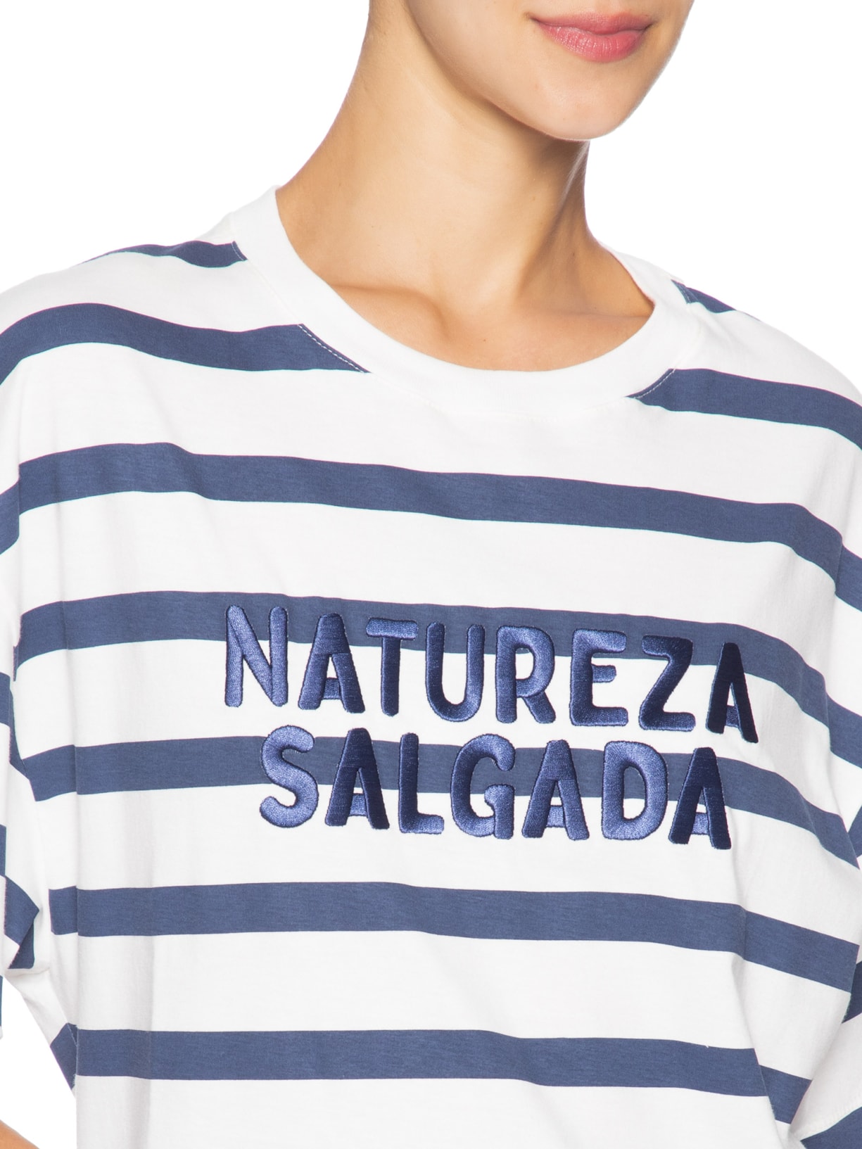 Camiseta Feminina Listra Bordado Natureza Salgada Branco Dress To
