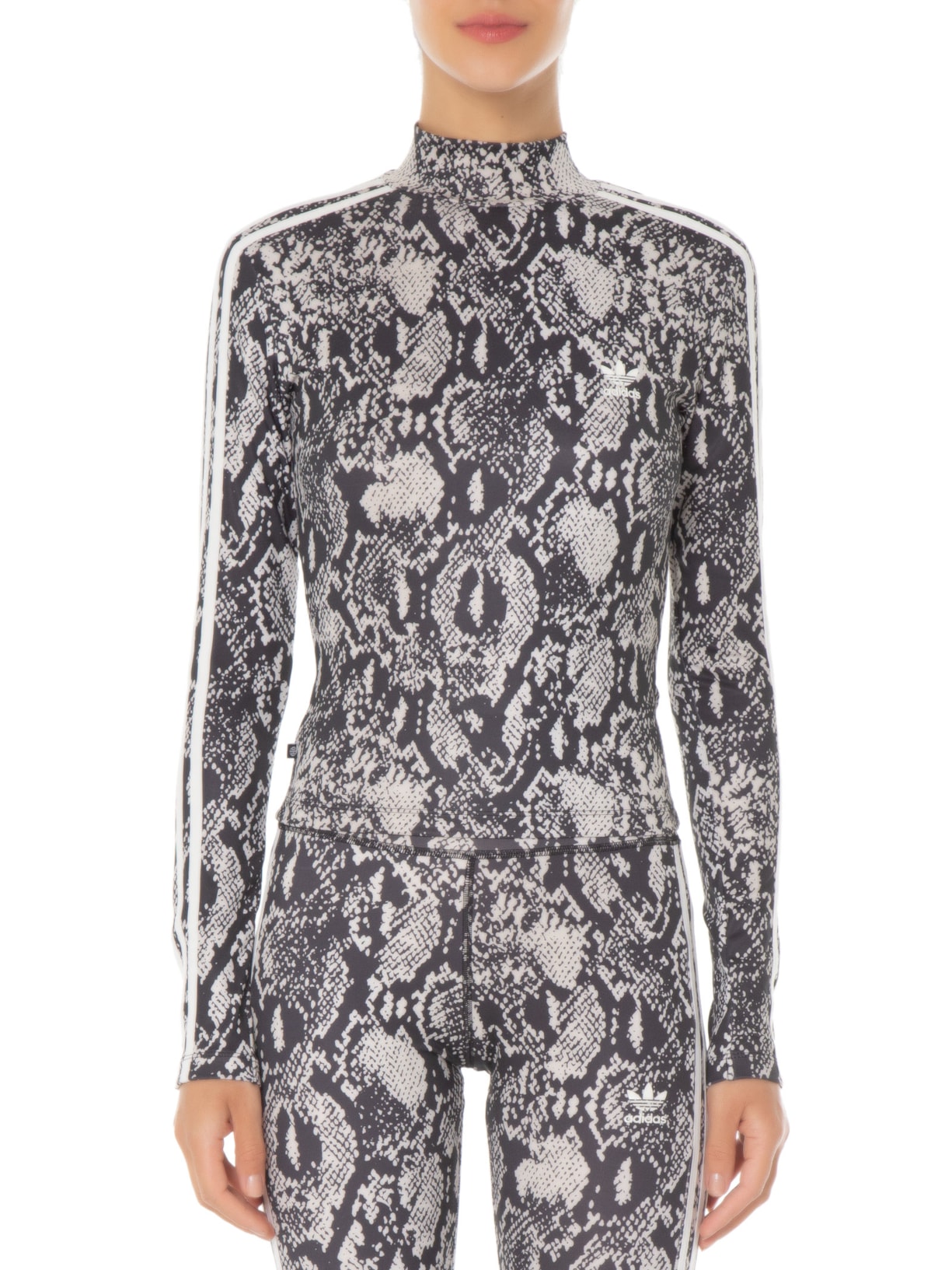 Camiseta Feminina Logo Animal Print Adidas Originals