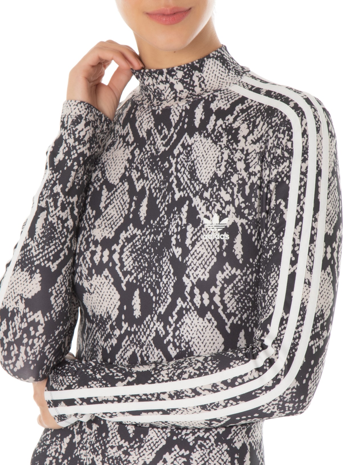 Camiseta Feminina Logo Animal Print Adidas Originals