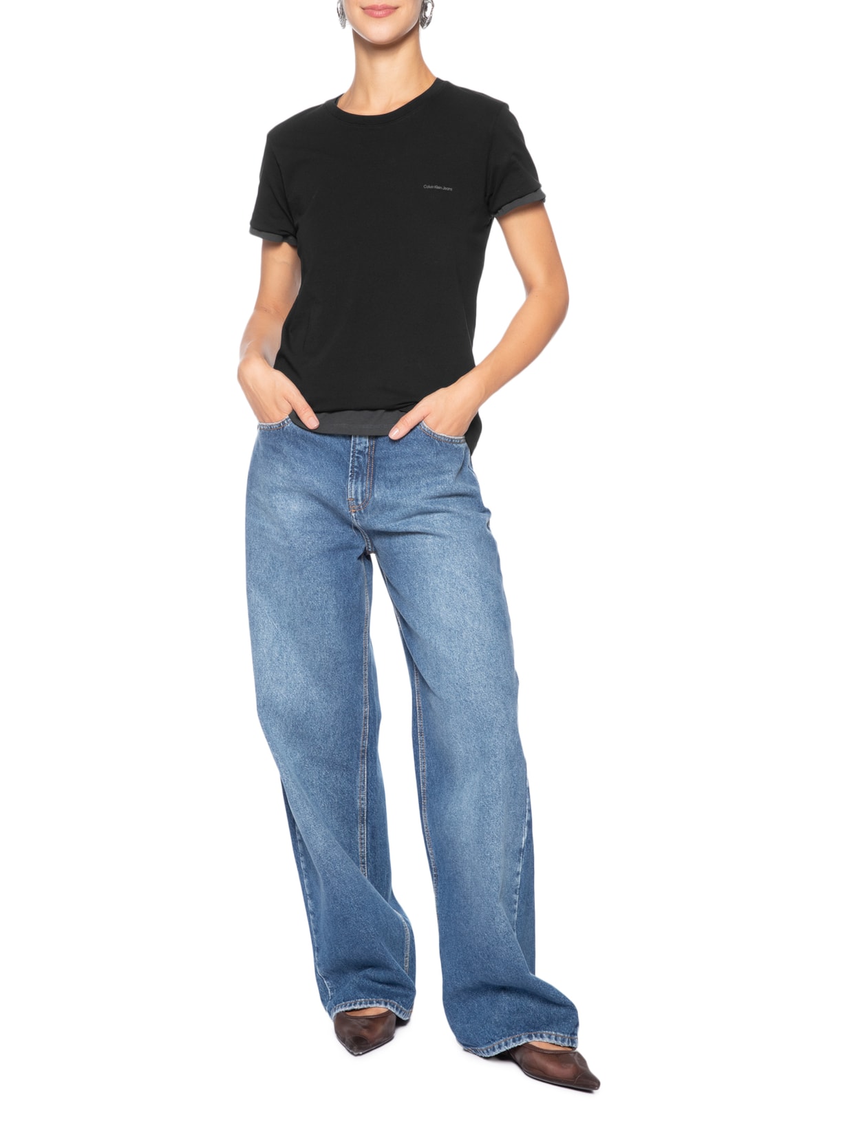 Camiseta Feminina Logo Básico Peito Preto Calvin Klein Jeans