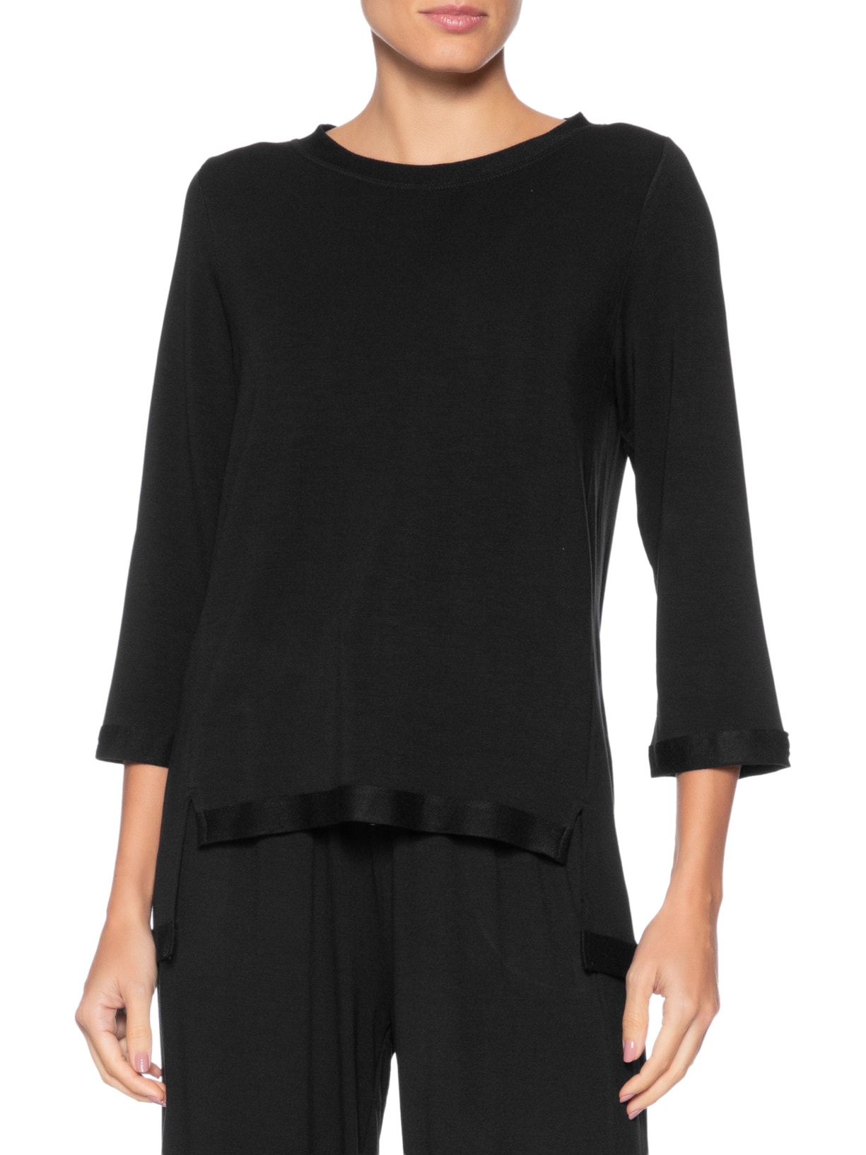 Camiseta Feminina Manga Três Quartos – Preto Basiq