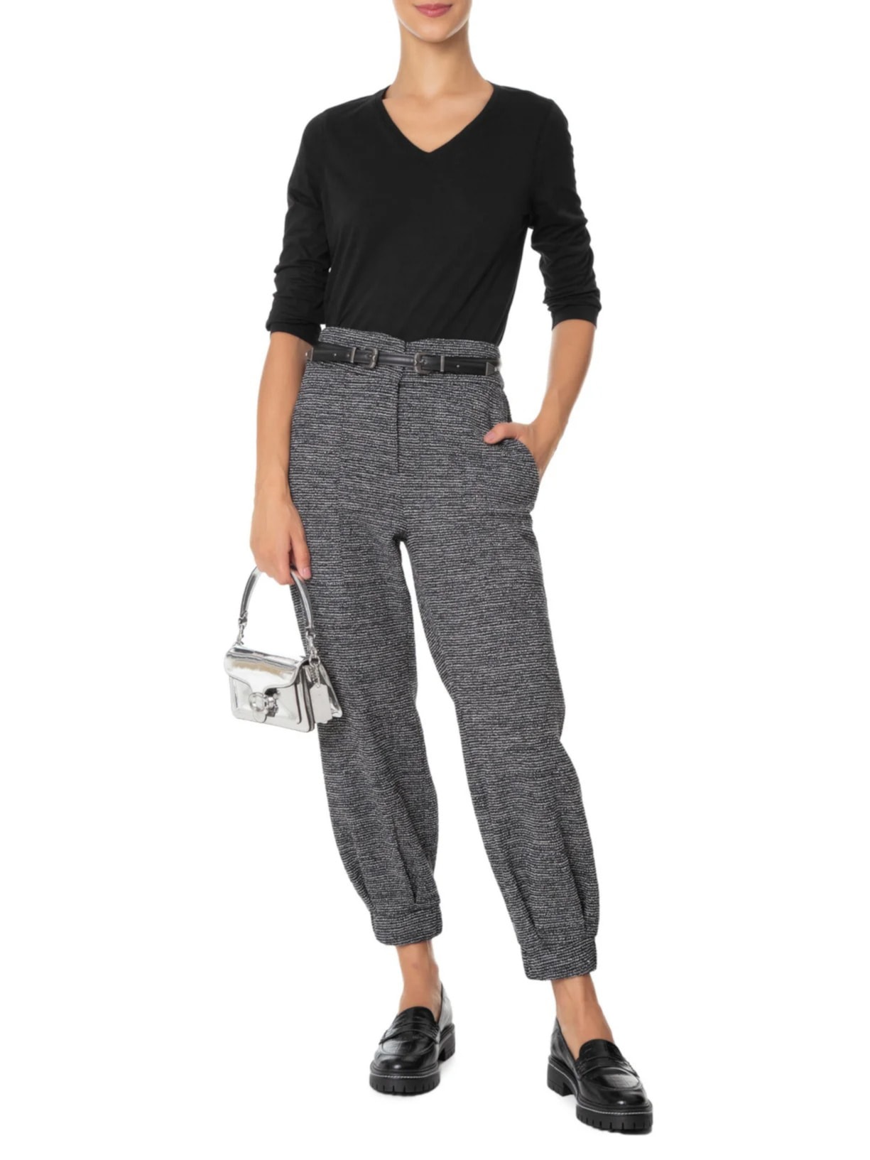 Camiseta Feminina Pima Manga Longa Decote V Preto '2Essential