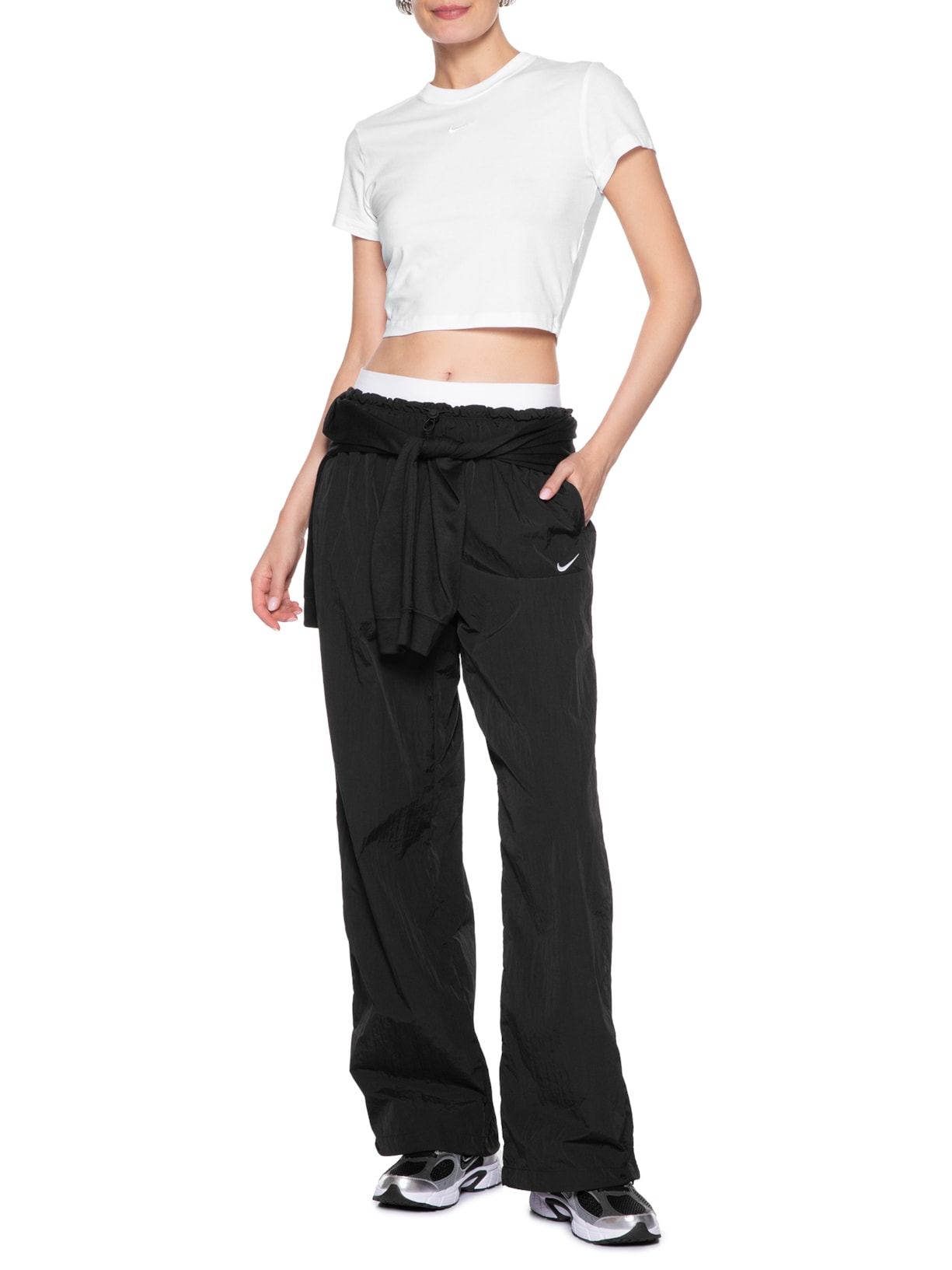 Camiseta Feminina Sportswear Chill Knit Cropped Off White Nike