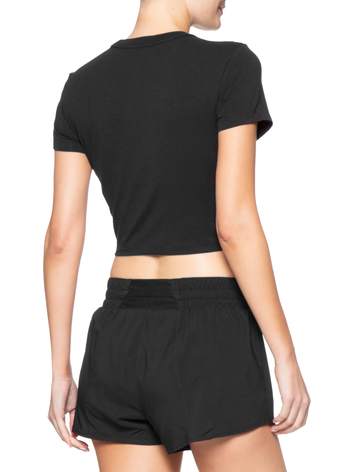 Camiseta Feminina Sportswear Chill Knit Cropped Preto Nike