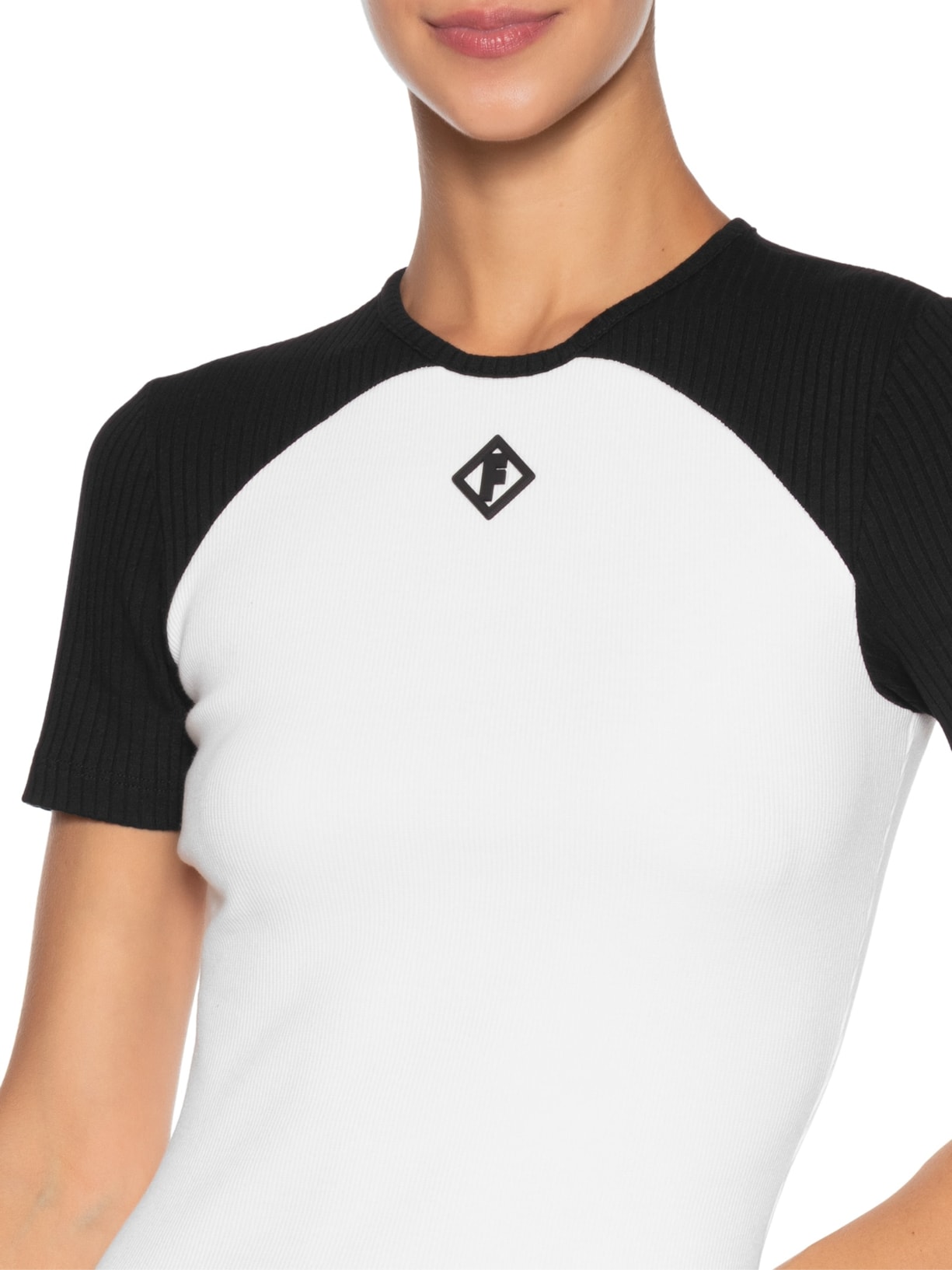 Camiseta Feminina – Off White Forum