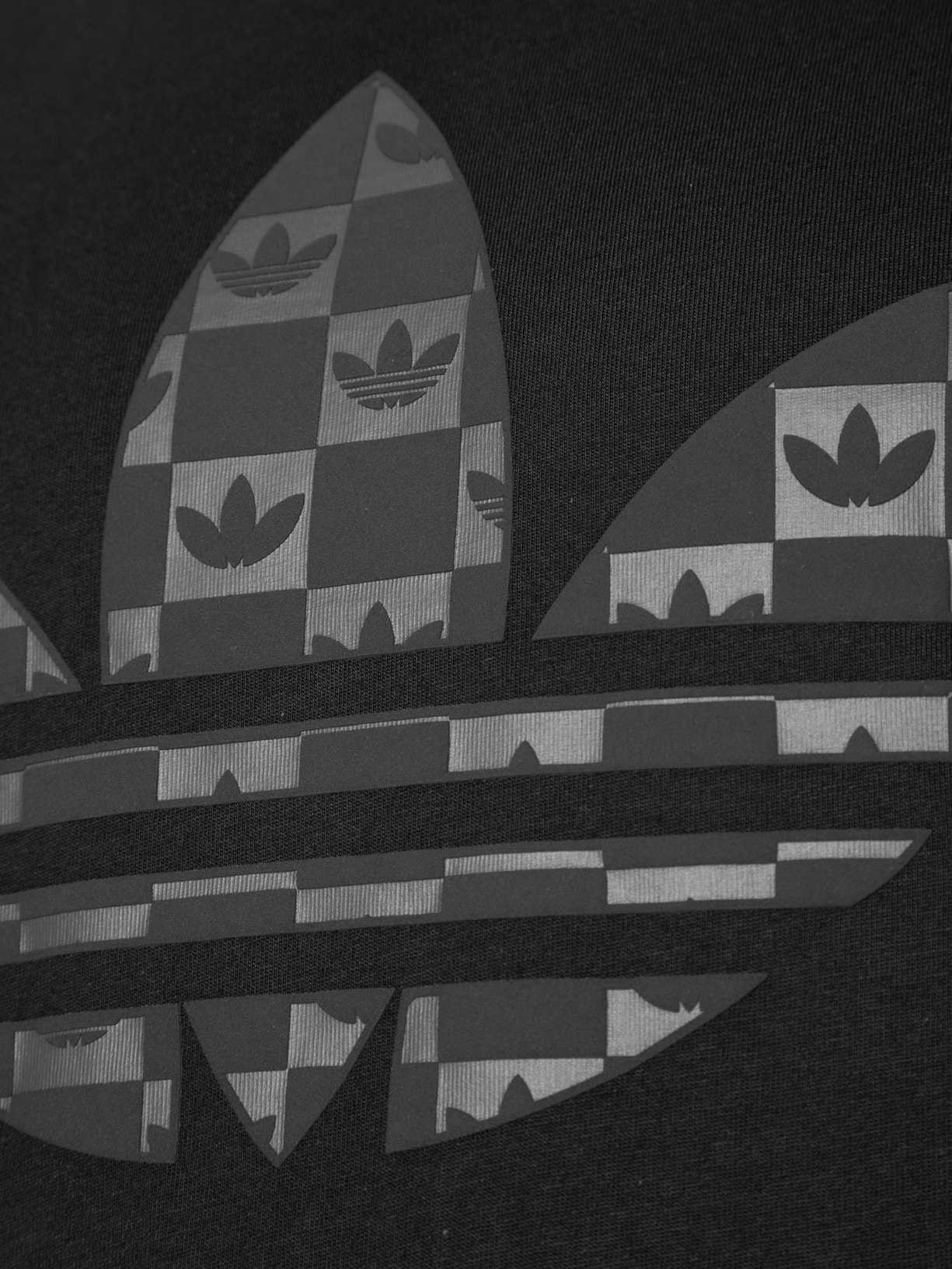Camiseta Graphic Lo SS Preto Adidas Originals
