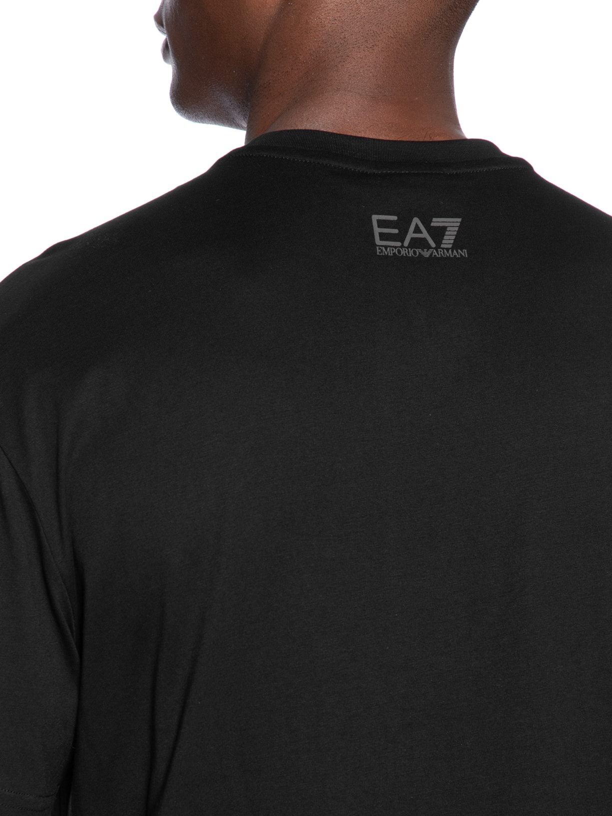 Camiseta Manga Curta Masculina Train Logo Series Logo Barred Preto Ea7 Emporio Armani