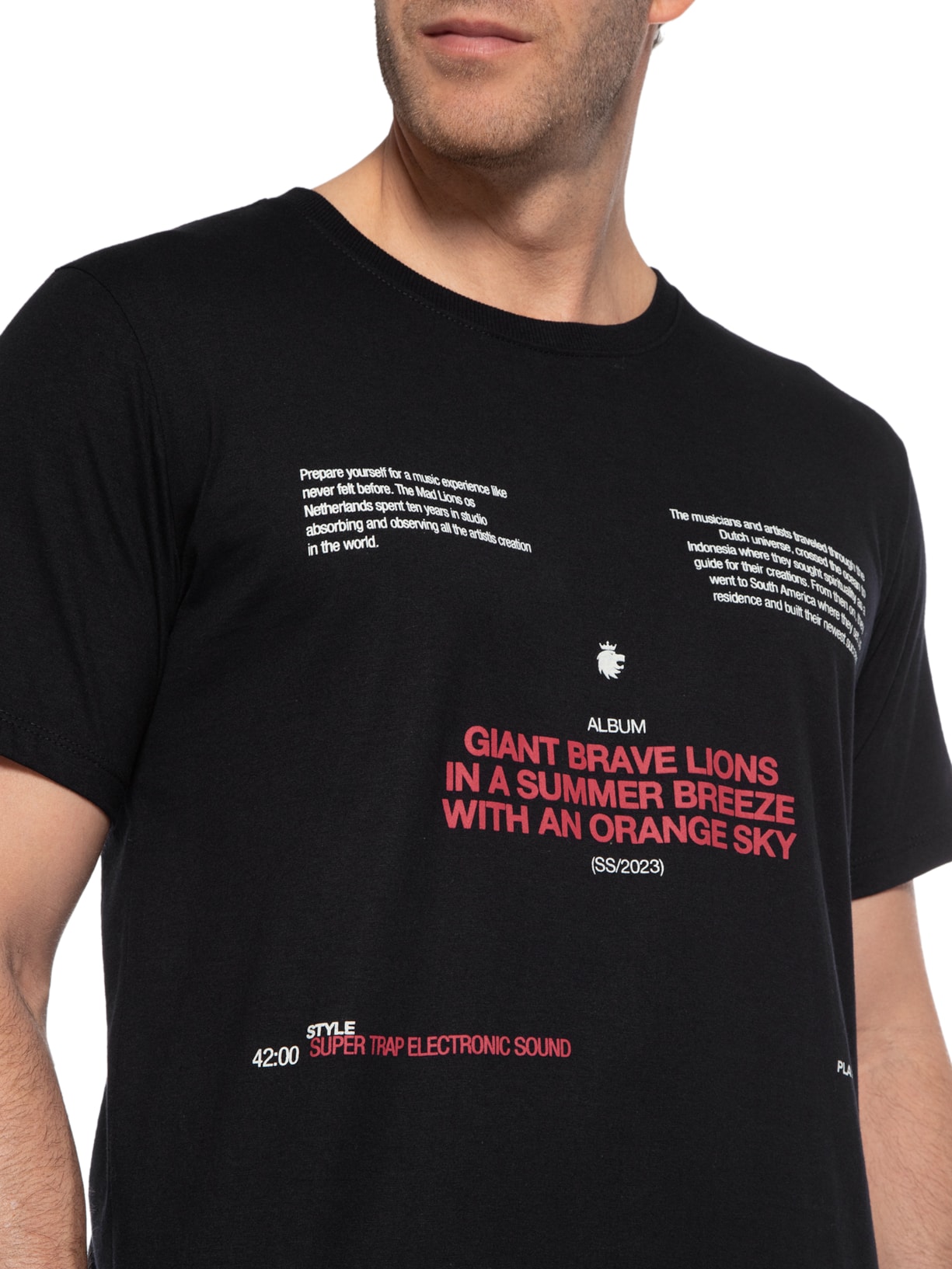 Camiseta Masculina álbum Preto Von Der Volke