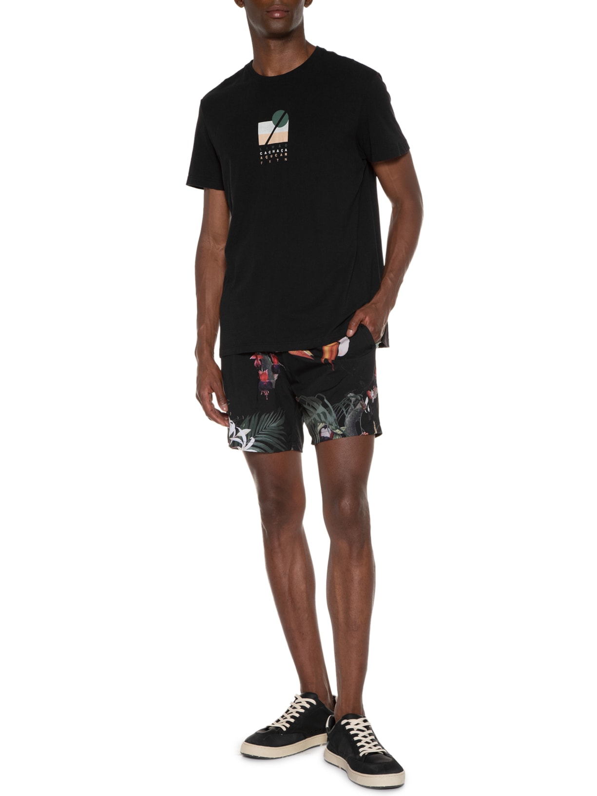 Camiseta Masculina Caipirinha Geométrica Preto Foxton