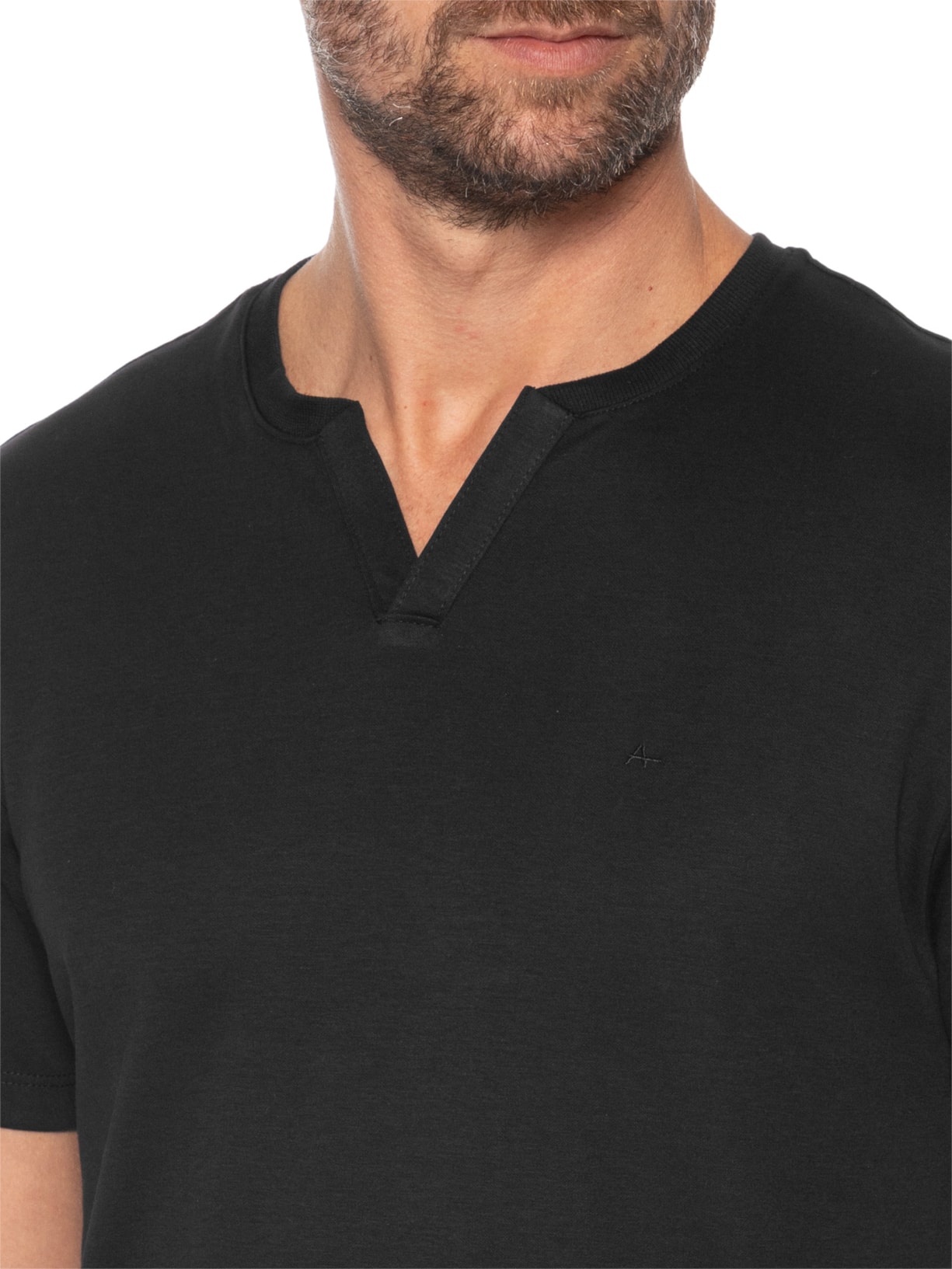 Camiseta Masculina Com Detalhe – Preto Aramis