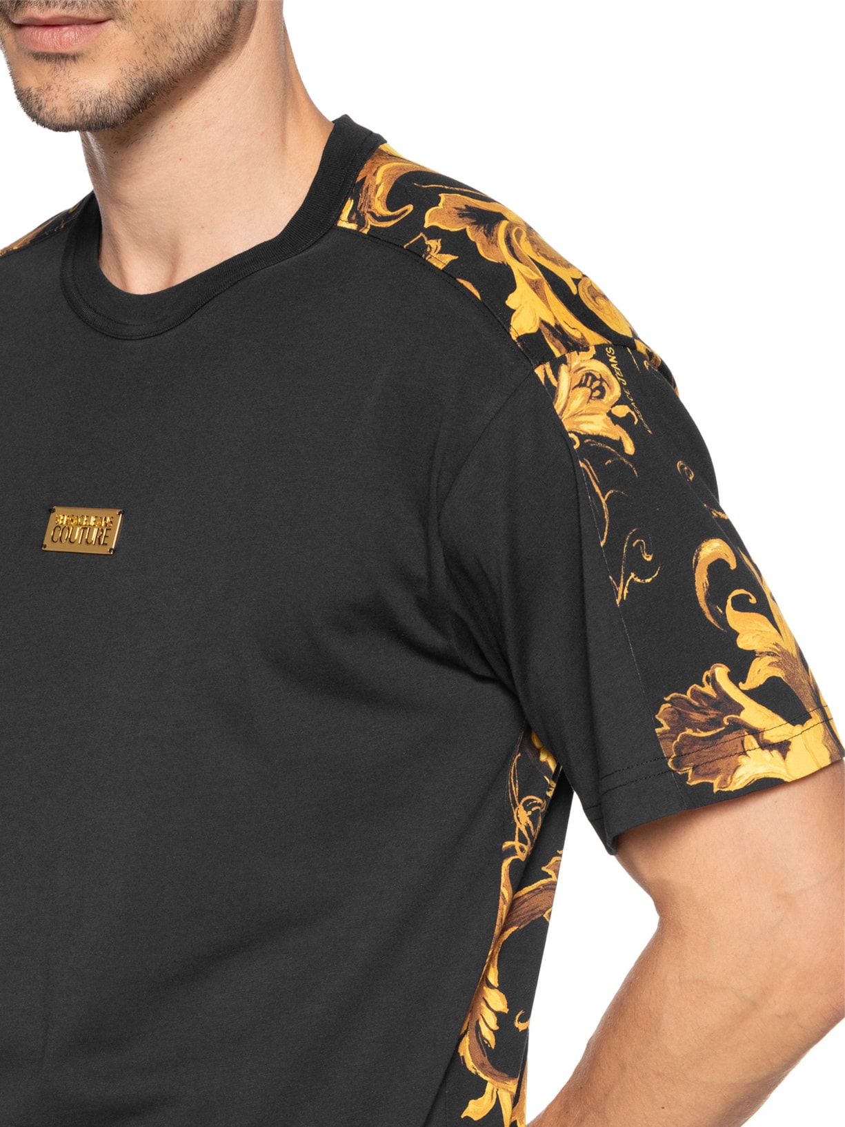 Camiseta Masculina Contr Barroco Print Preto Versace Jeans Couture