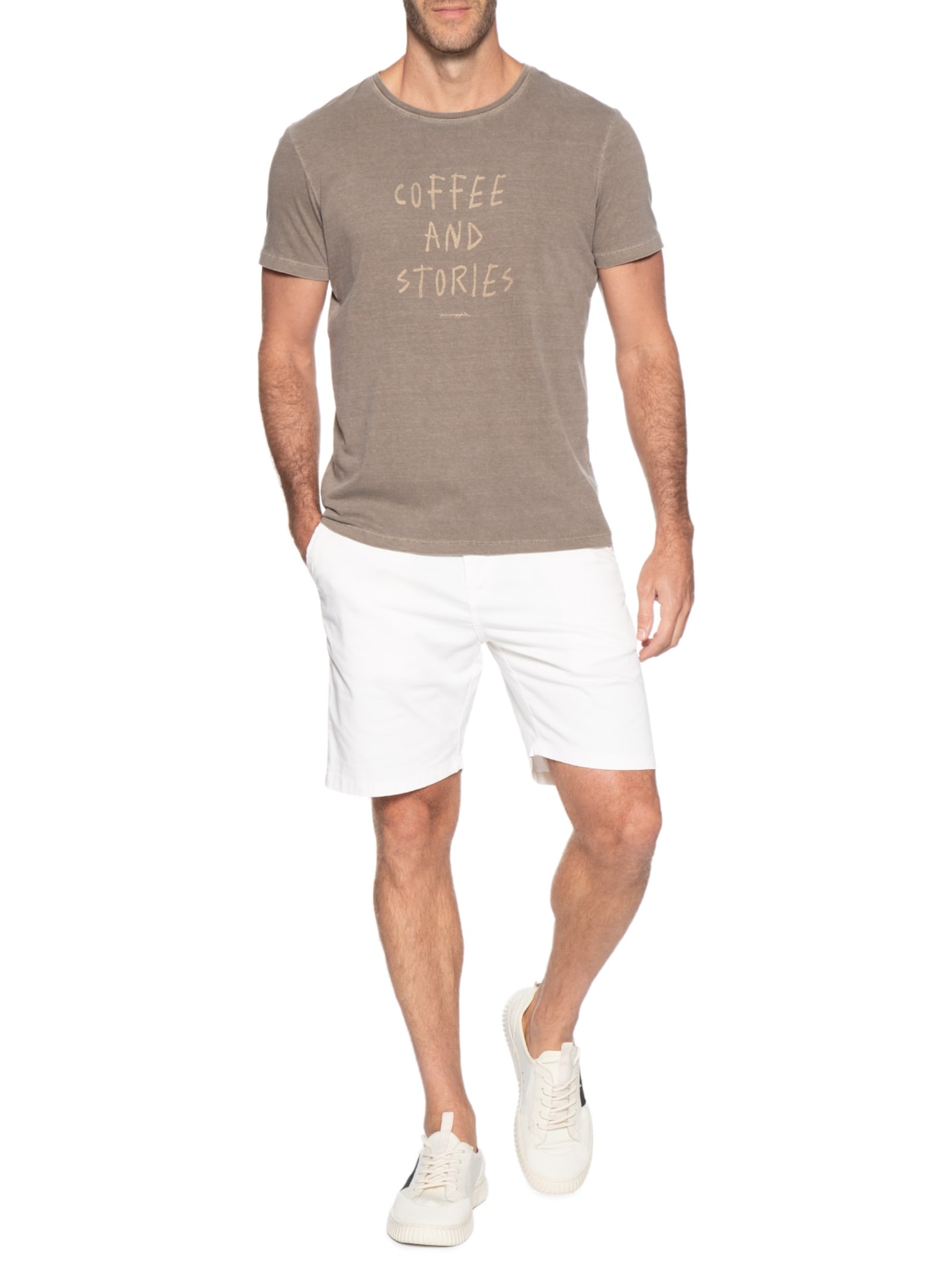 Camiseta Masculina Estampada Coffee And Stories Marrom Pineapple