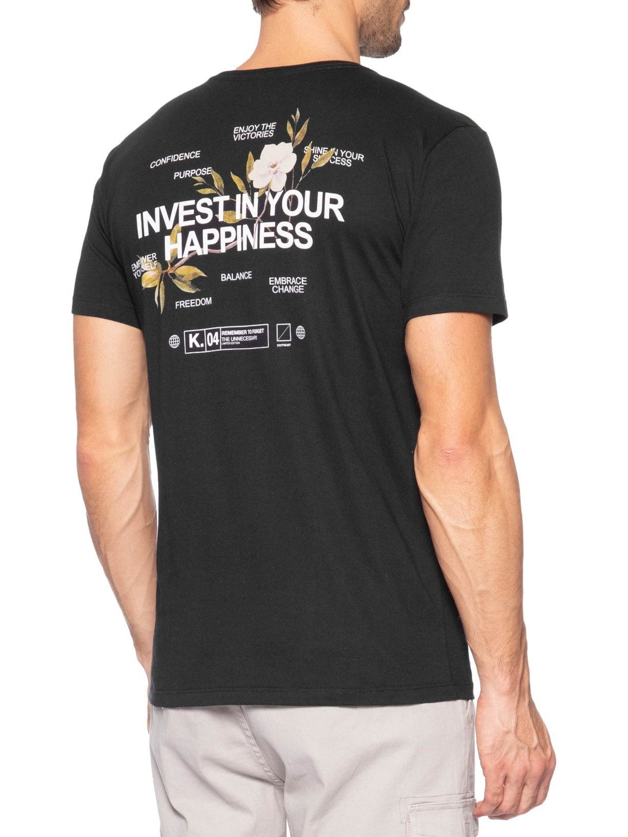 Camiseta Masculina Estampada Invest Happiness Preto Sergio K