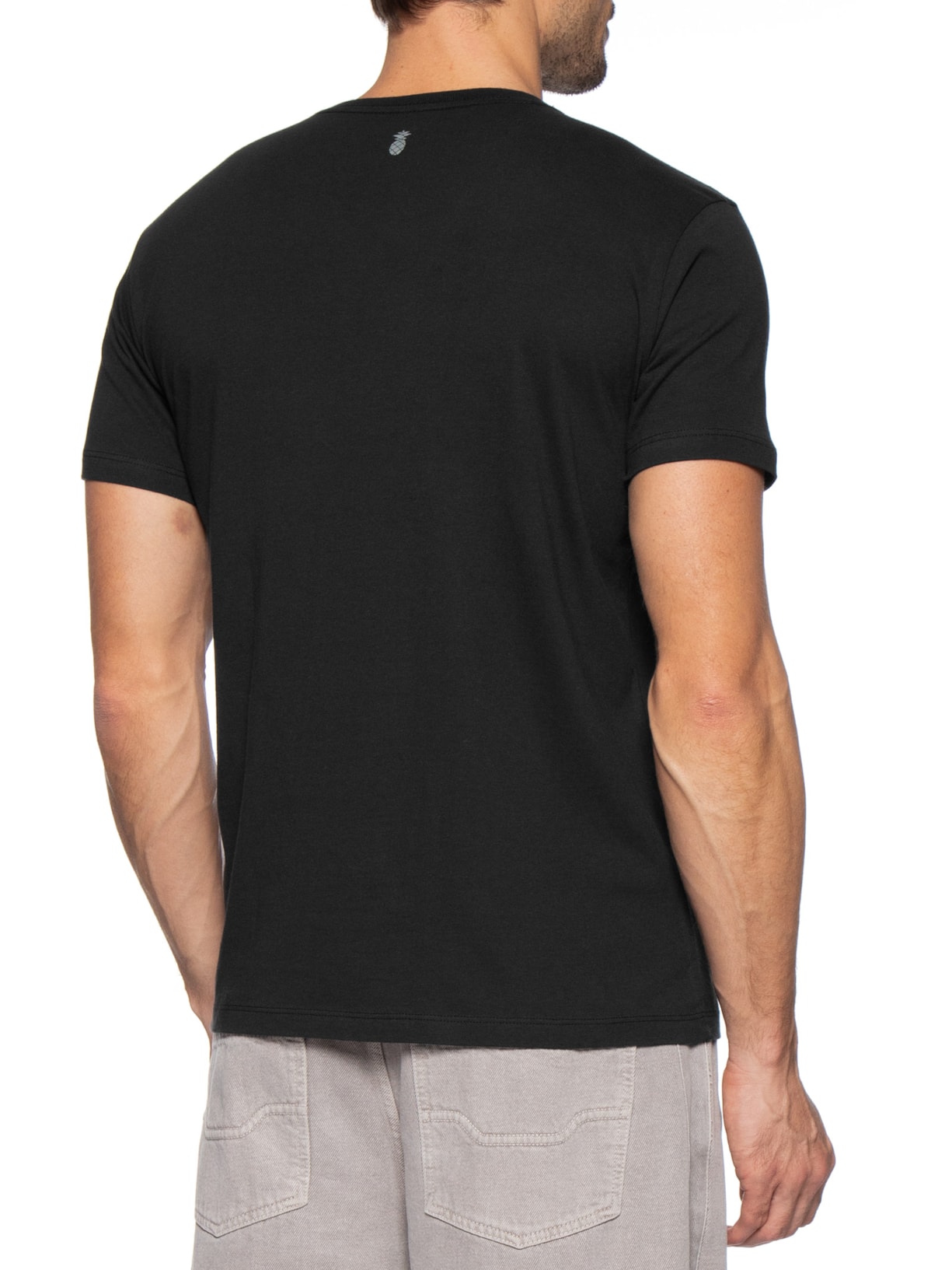 Camiseta Masculina Estampada Peixe Preto Pineapple