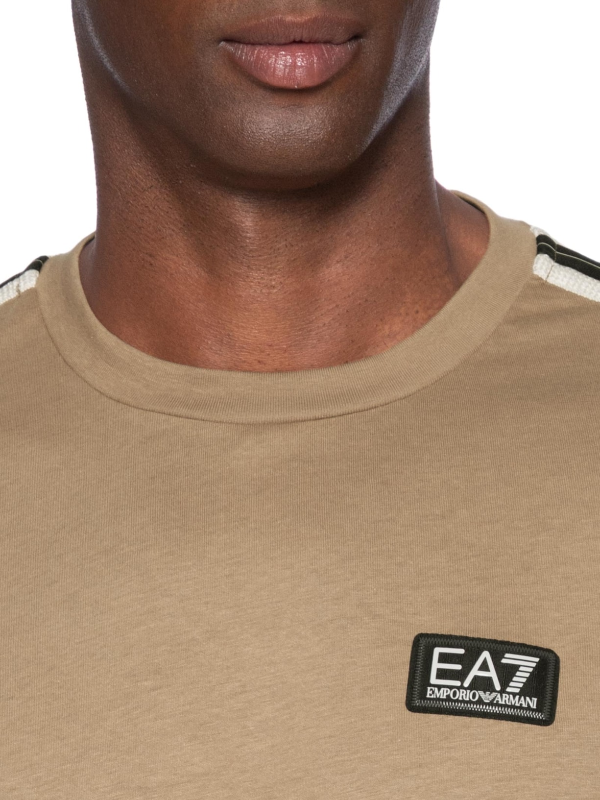 Camiseta Masculina Gola Careca Slim Fit Train Logo Series Bege Ea7 Emporio Armani