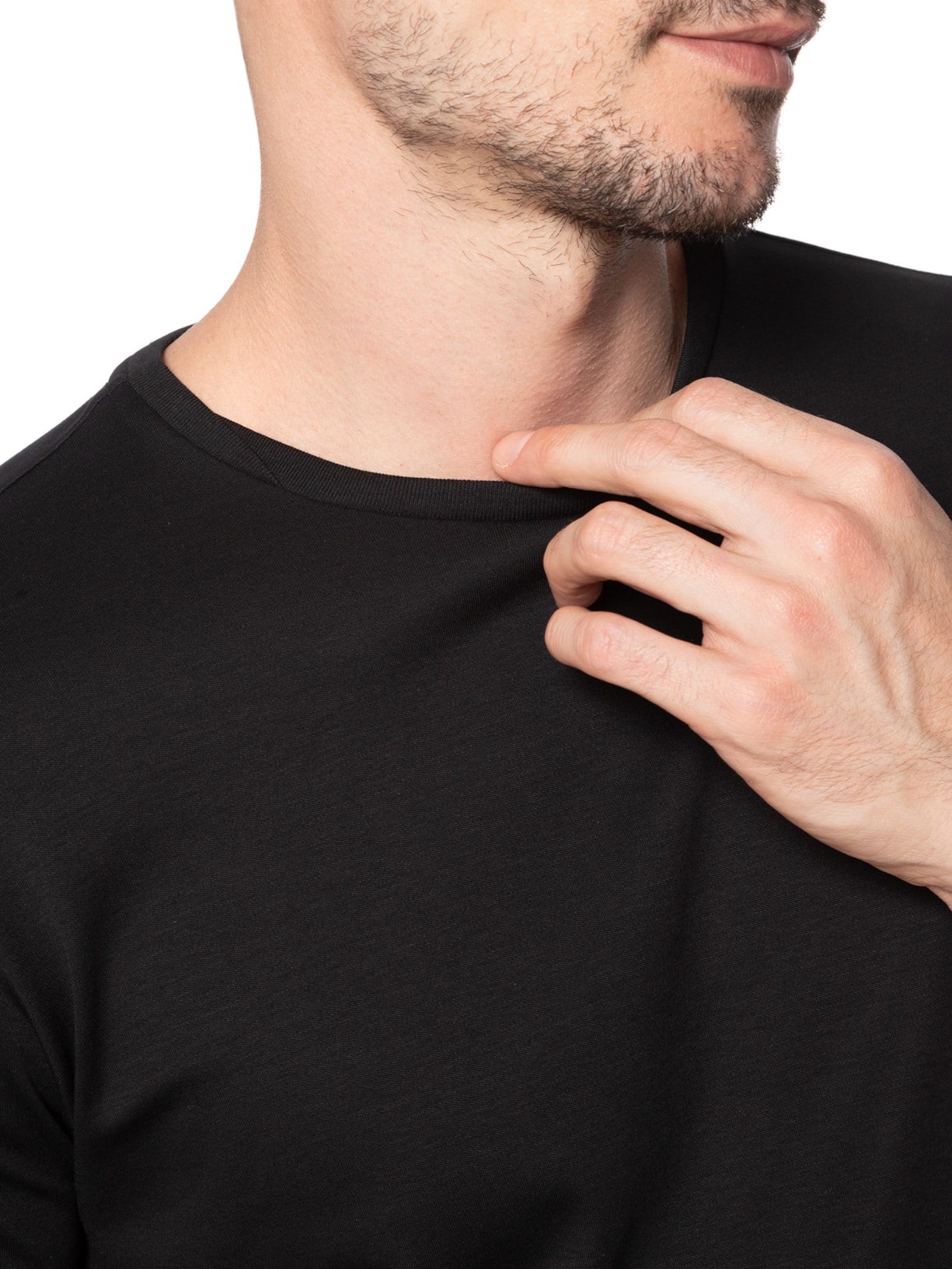 Camiseta Masculina Gola Cruzada Em Algodão Pima Preto Ricardo Almeida