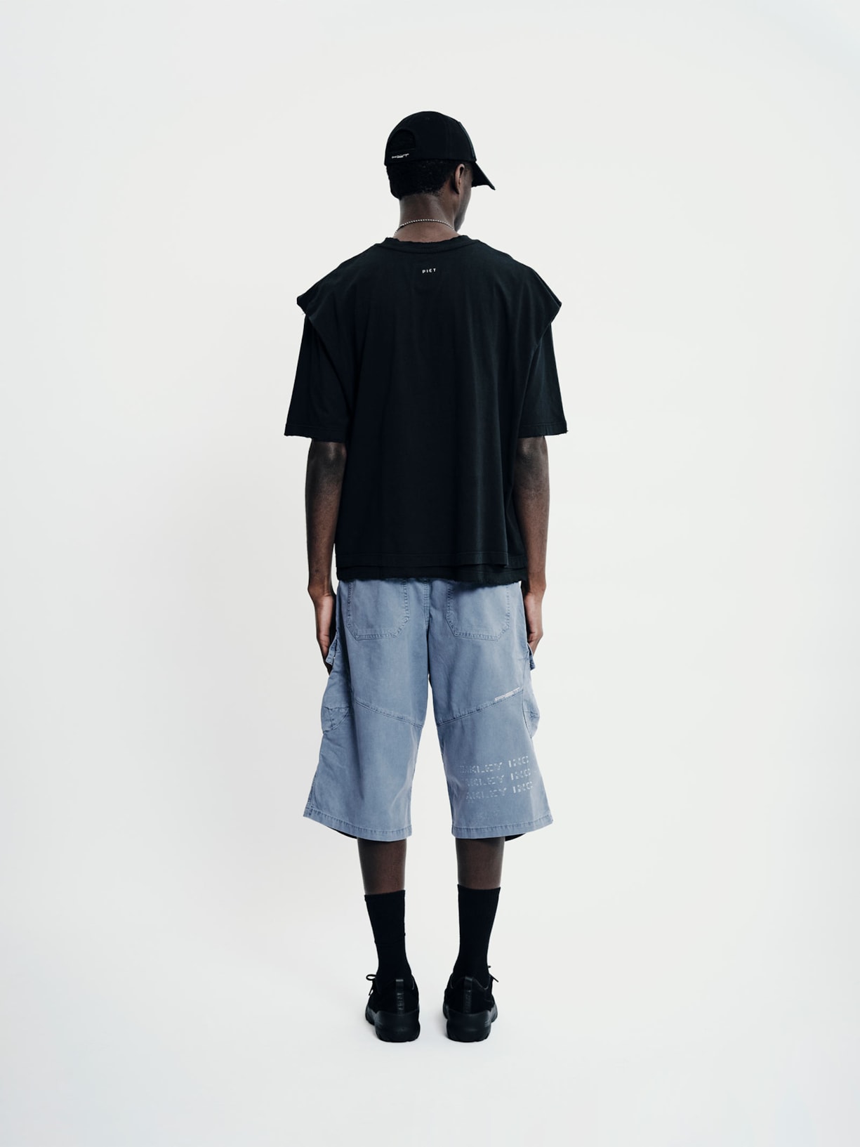 Camiseta Masculina Layered Preto Piet + Oakley