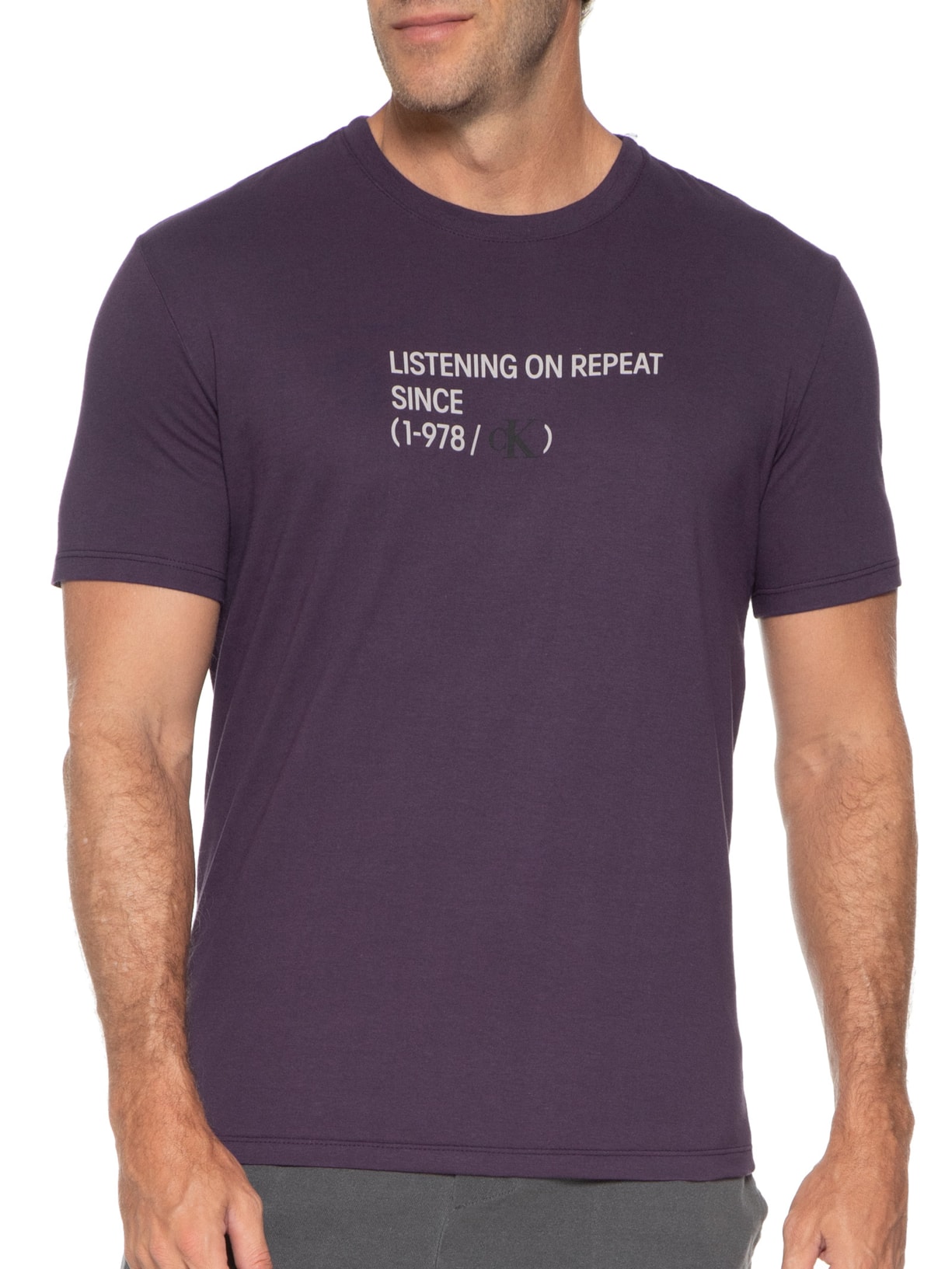 Camiseta Masculina Listening On Repeat Roxo Calvin Klein Jeans
