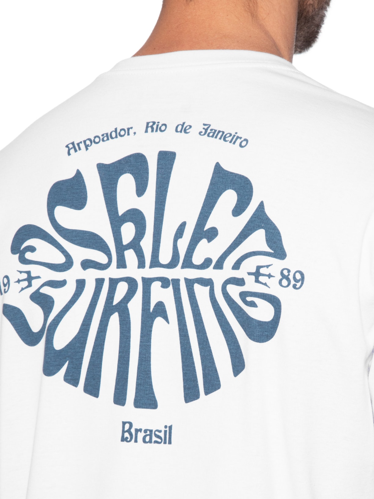 Camiseta Masculina Manga Curta Gola Careca Surfing Over  Branco Osklen