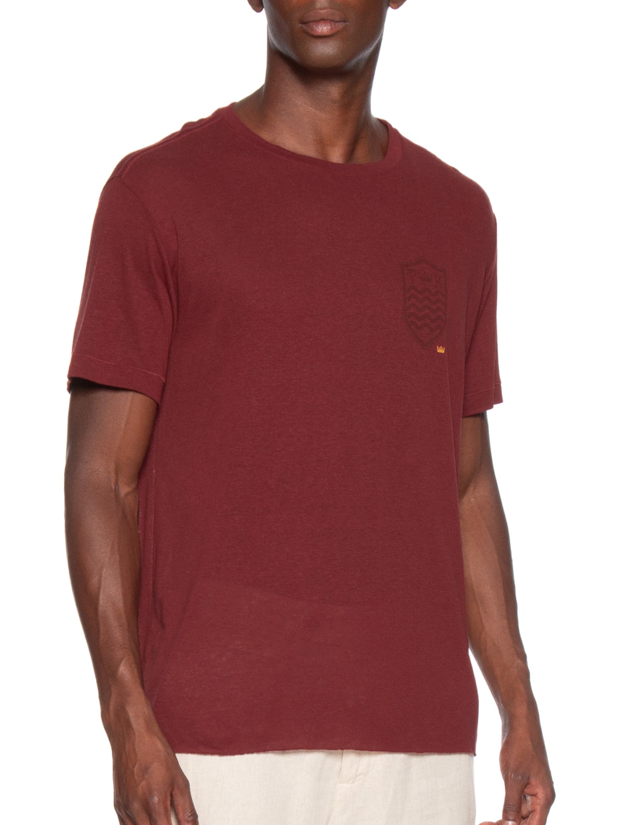 Camiseta Masculina Manga Curta Light Linen Brasão Mc Vinho Osklen