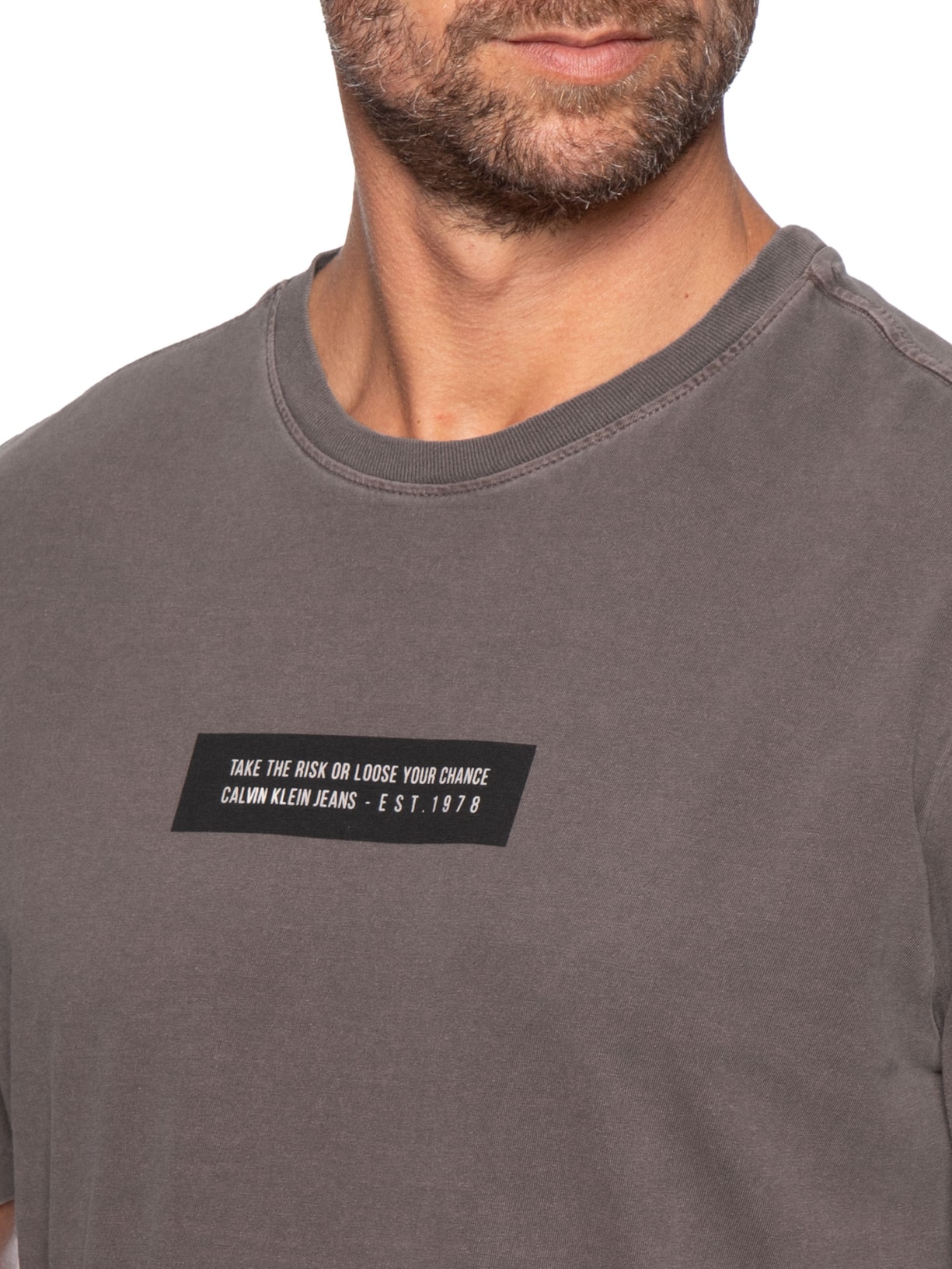 Camiseta Masculina Manga Curta Take The Risk Marrom Calvin Klein Jeans