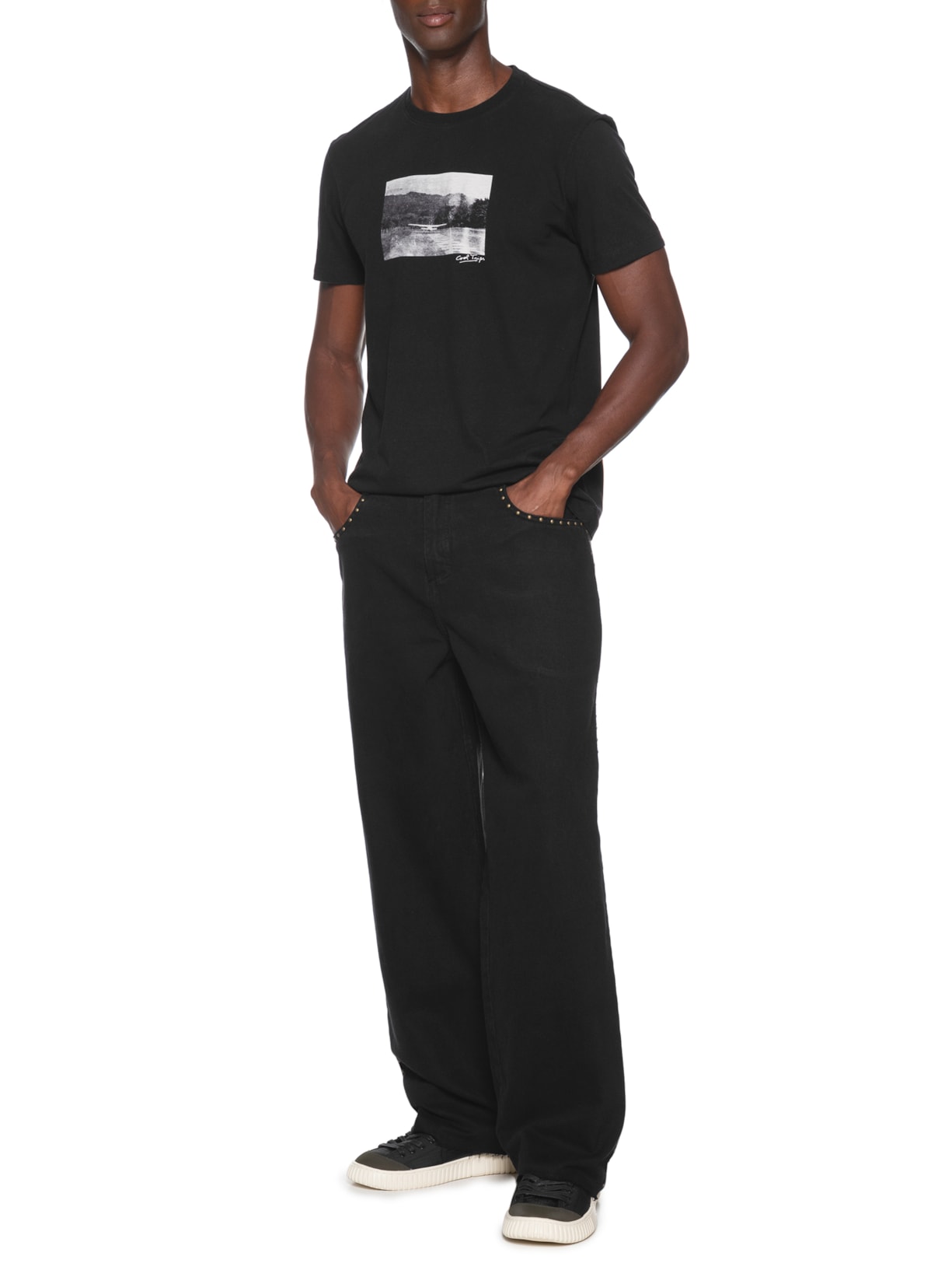 Camiseta Masculina Manga Curta Vintage Cool Trips Preto Osklen