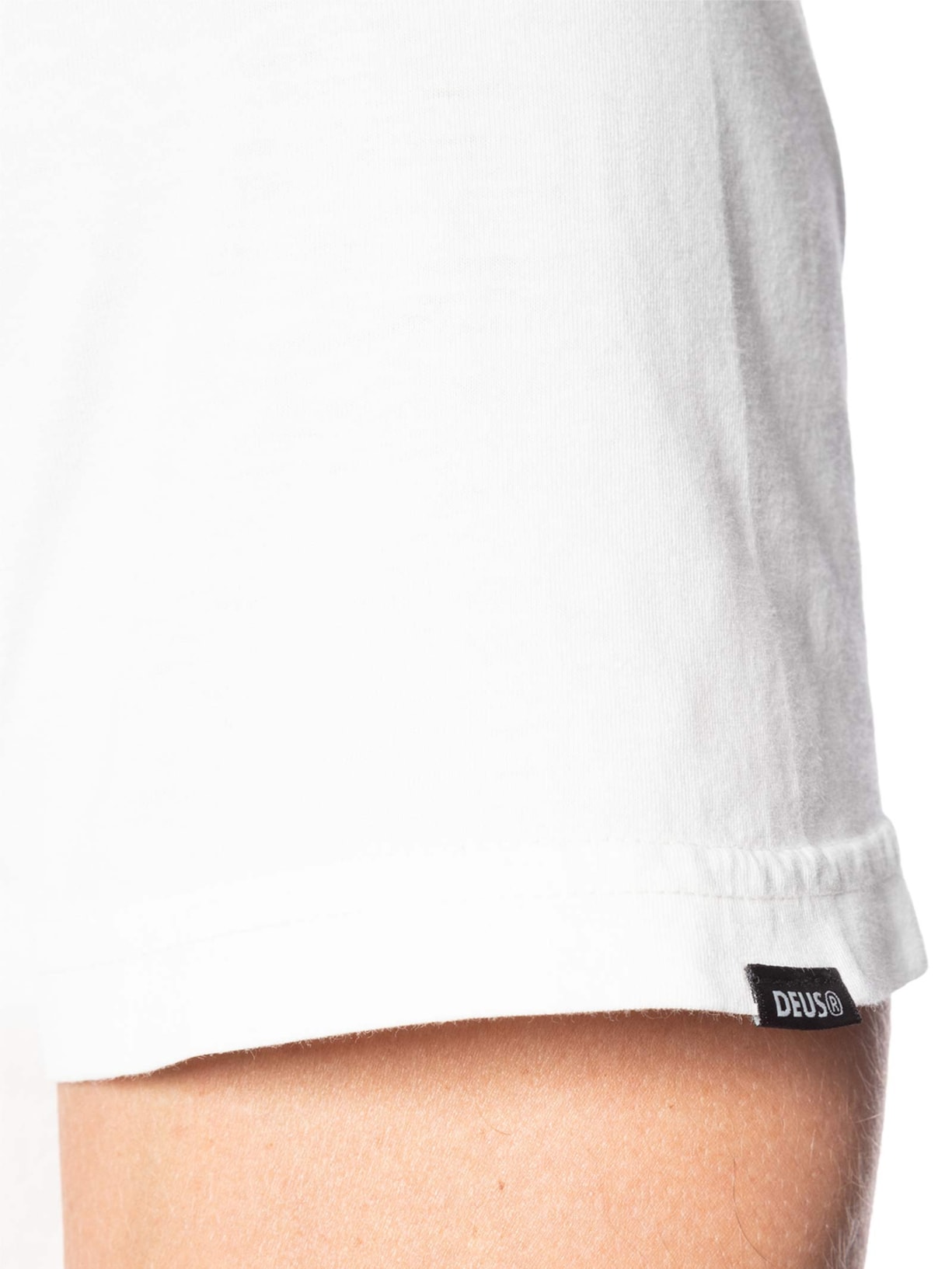 Camiseta Masculina Quickbeak Branco Deus Ex Machina