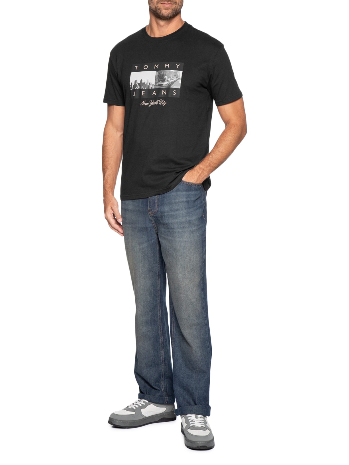 Camiseta Masculina Regular Fit com Silk Preto Tommy Jeans