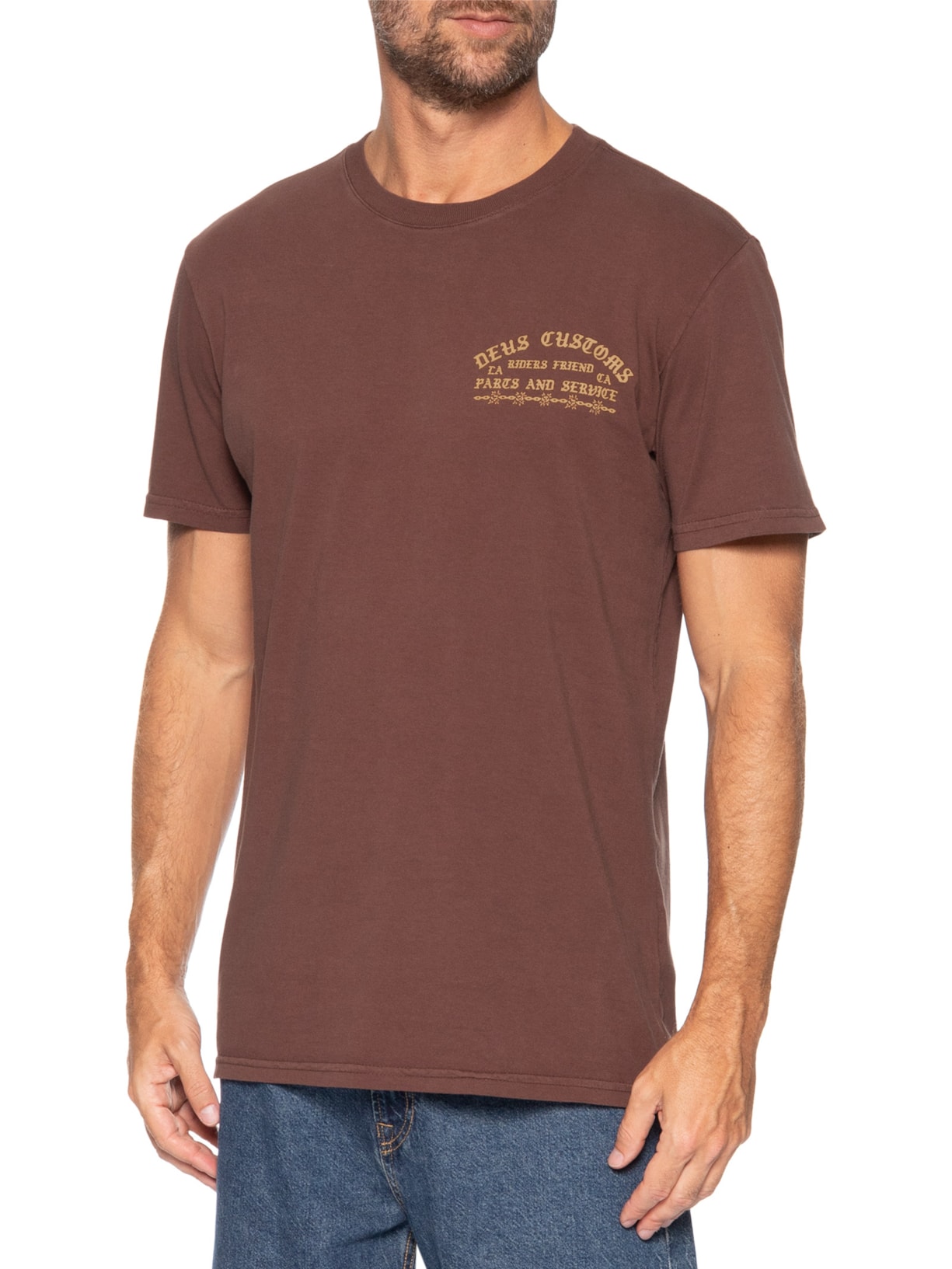 Camiseta Masculina Regular Fit Unchained – Marrom Deus Ex Machina