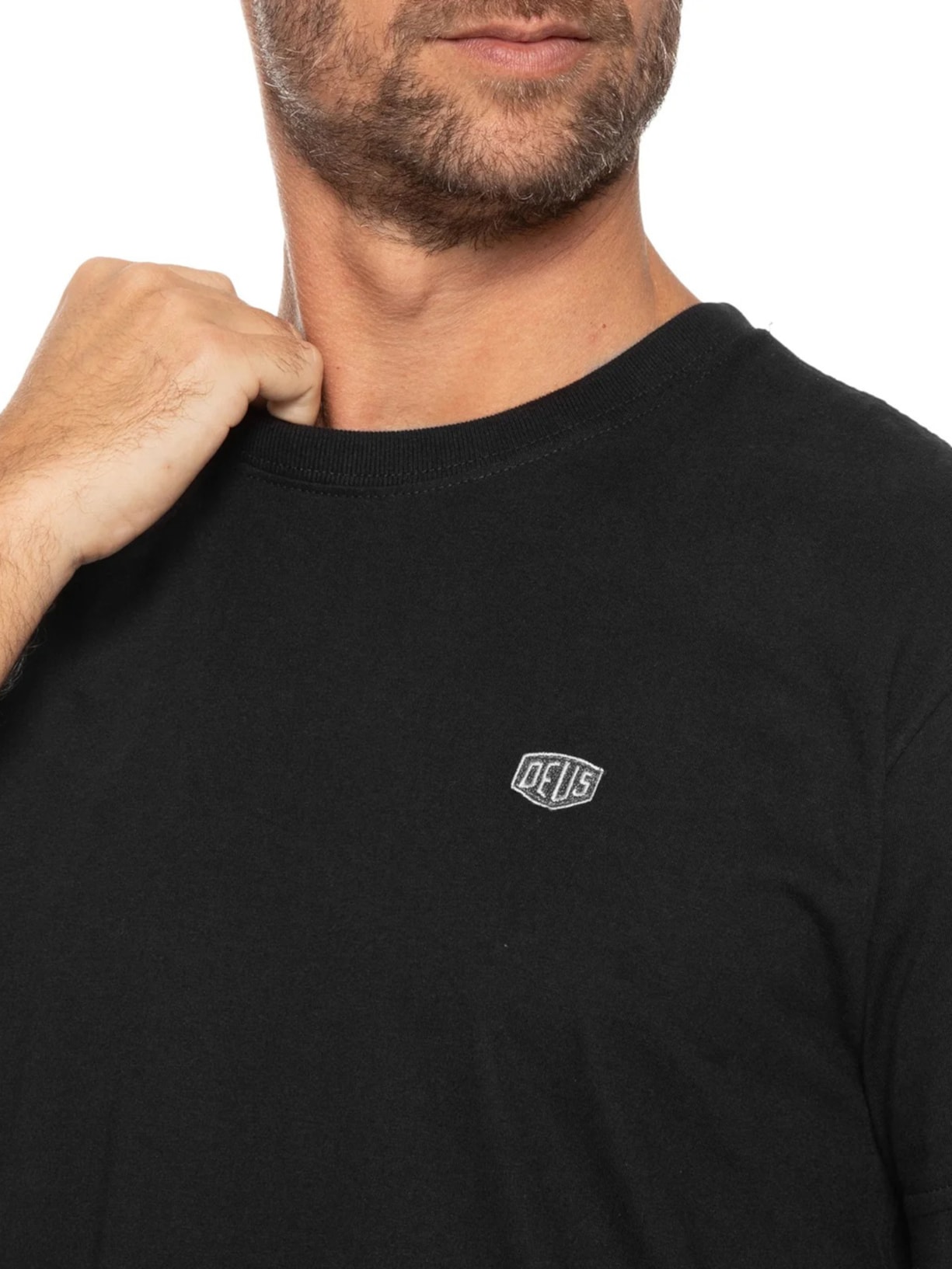 Camiseta Masculina Shield Standard Preto Deus Ex Machina