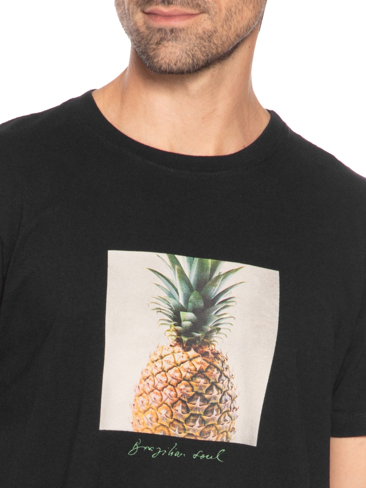 Camiseta Masculina Slim Vintage Abacaxi Preto Osklen