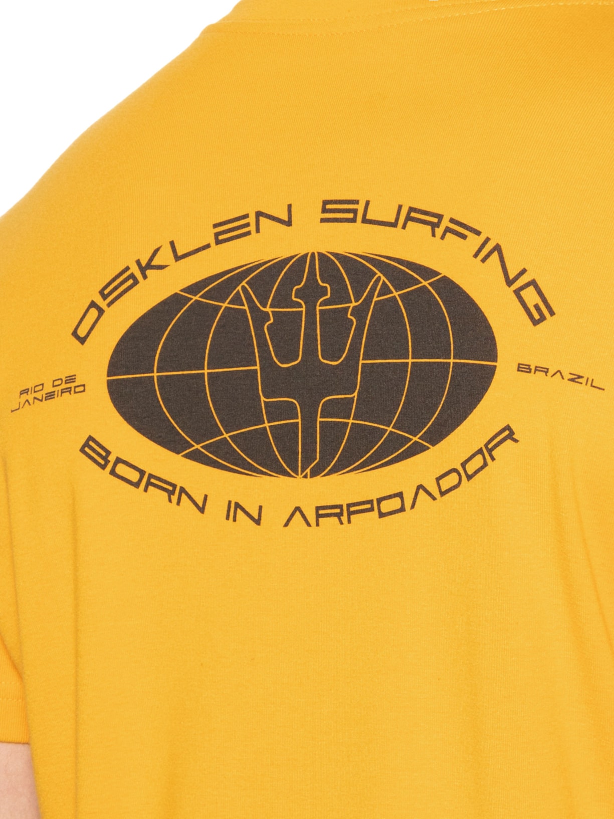 Camiseta Masculina Surfing Globe Amarelo Osklen